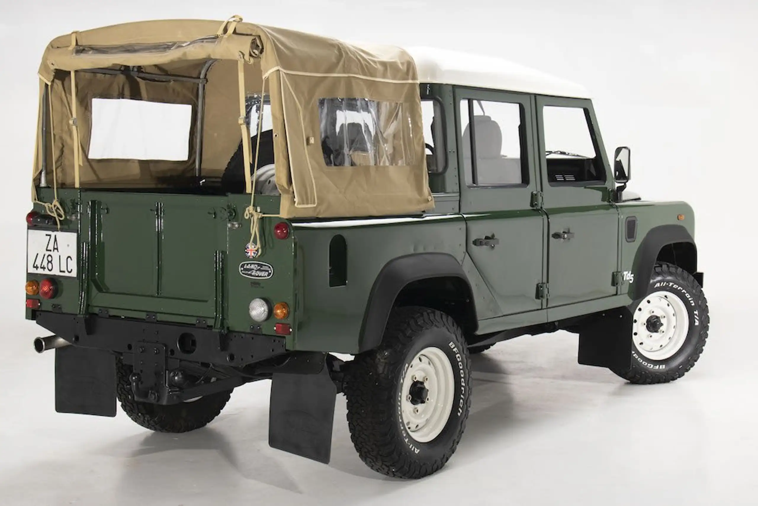 Land Rover - Defender