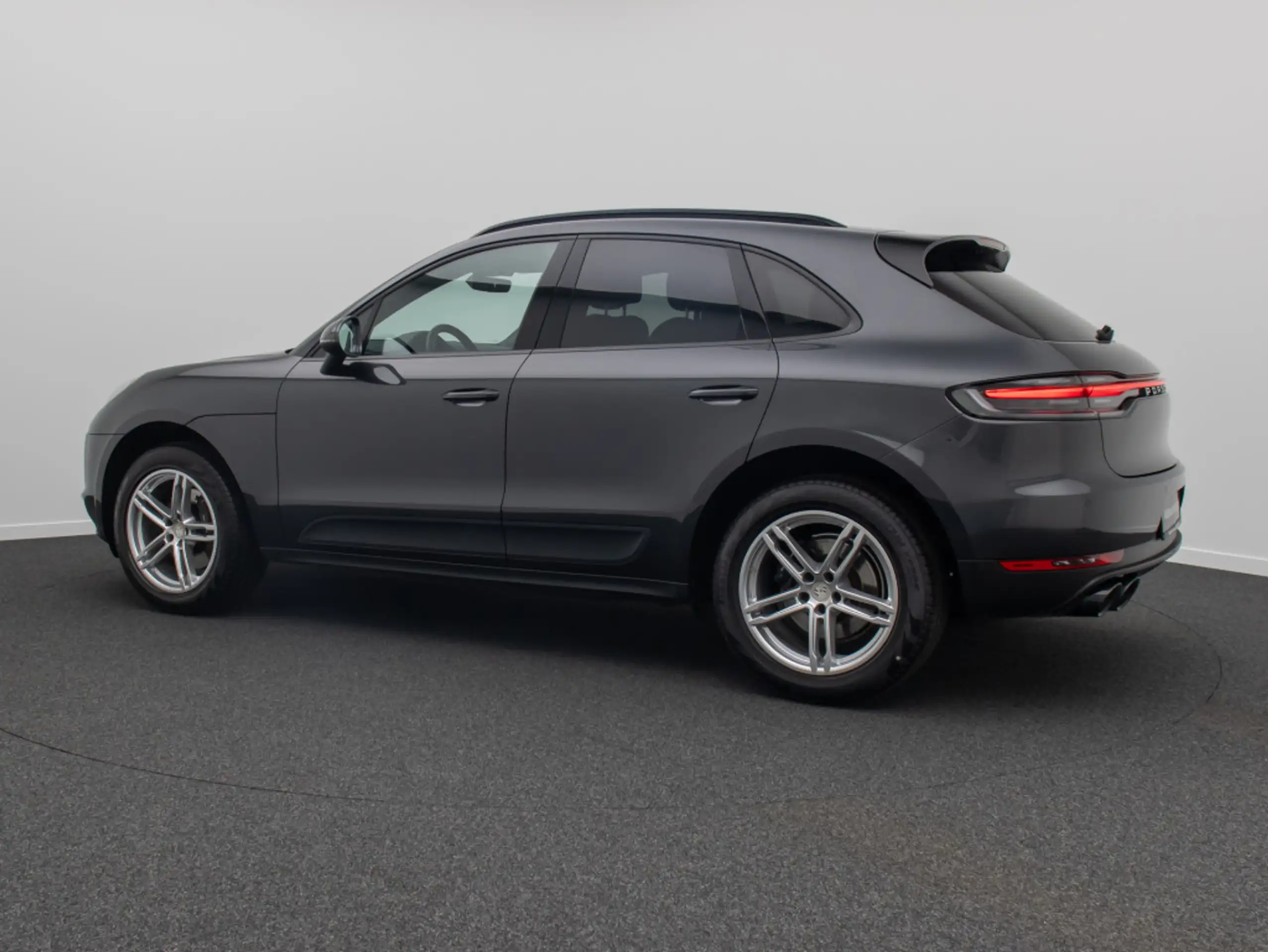 Porsche - Macan