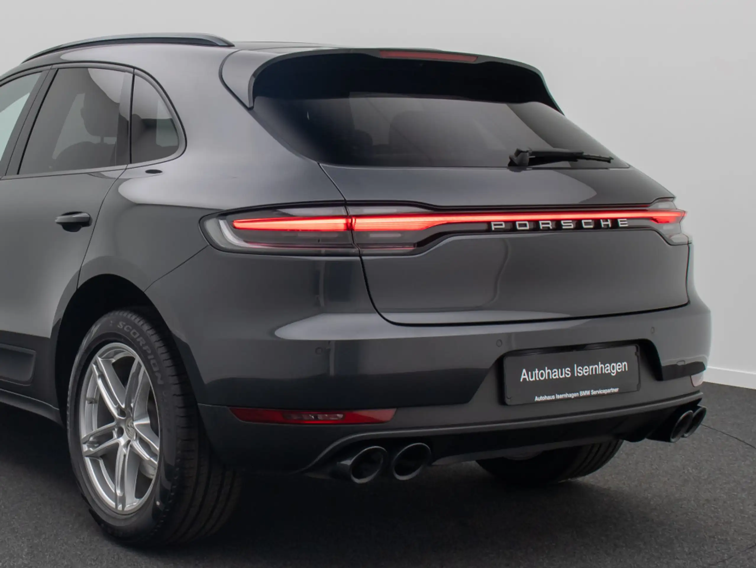 Porsche - Macan