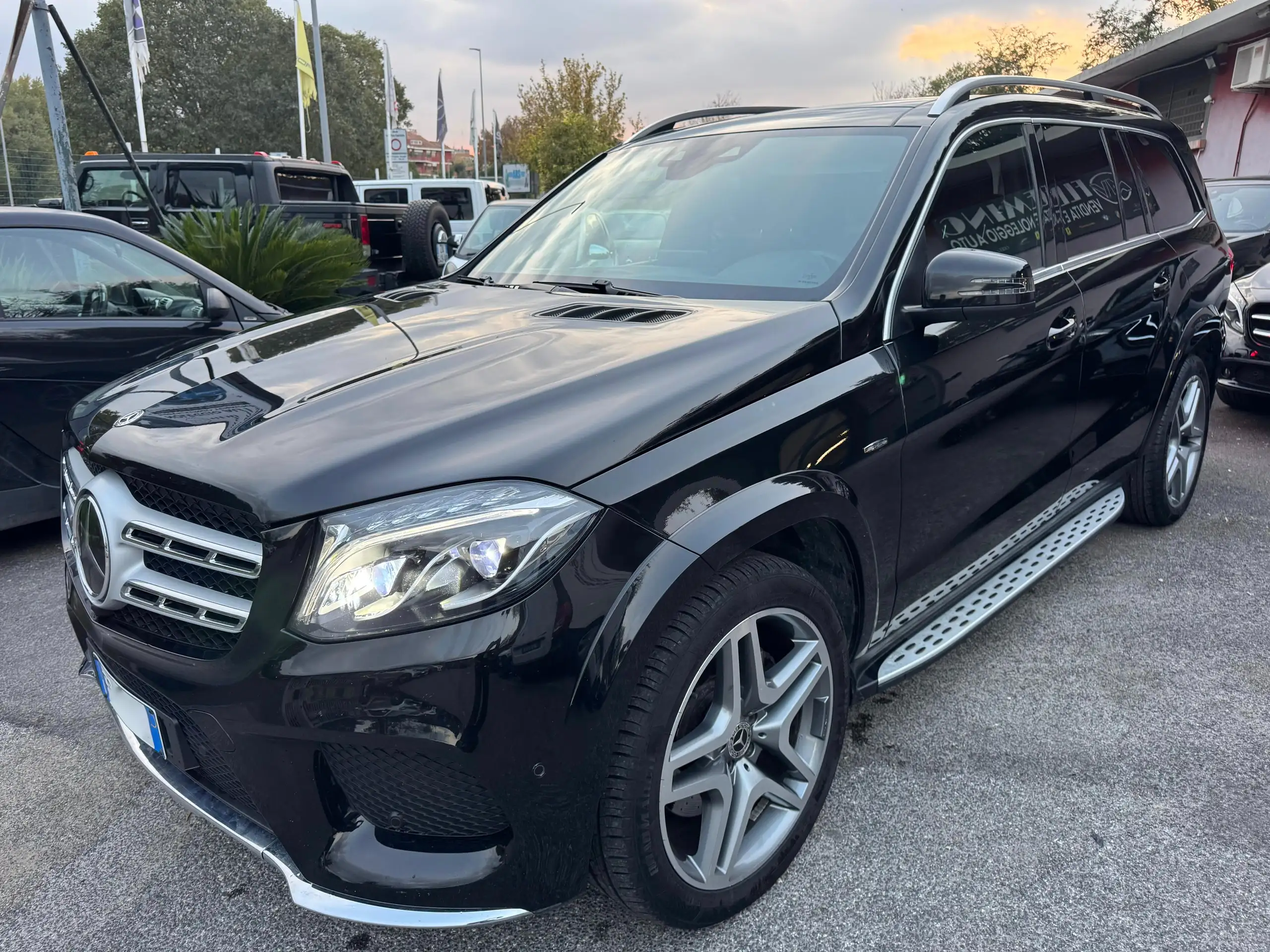 Mercedes-Benz - GLS 350