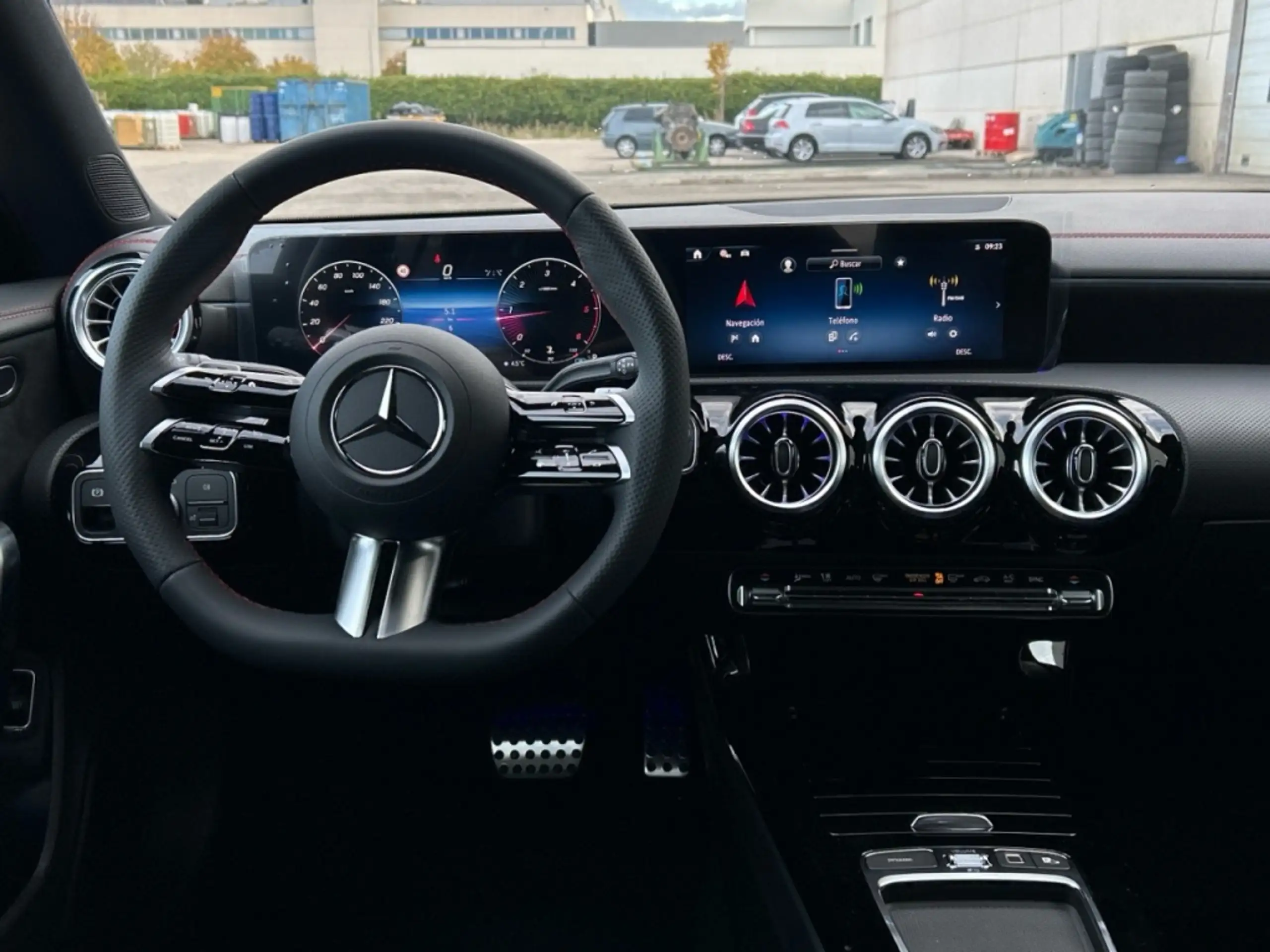 Mercedes-Benz - CLA 220