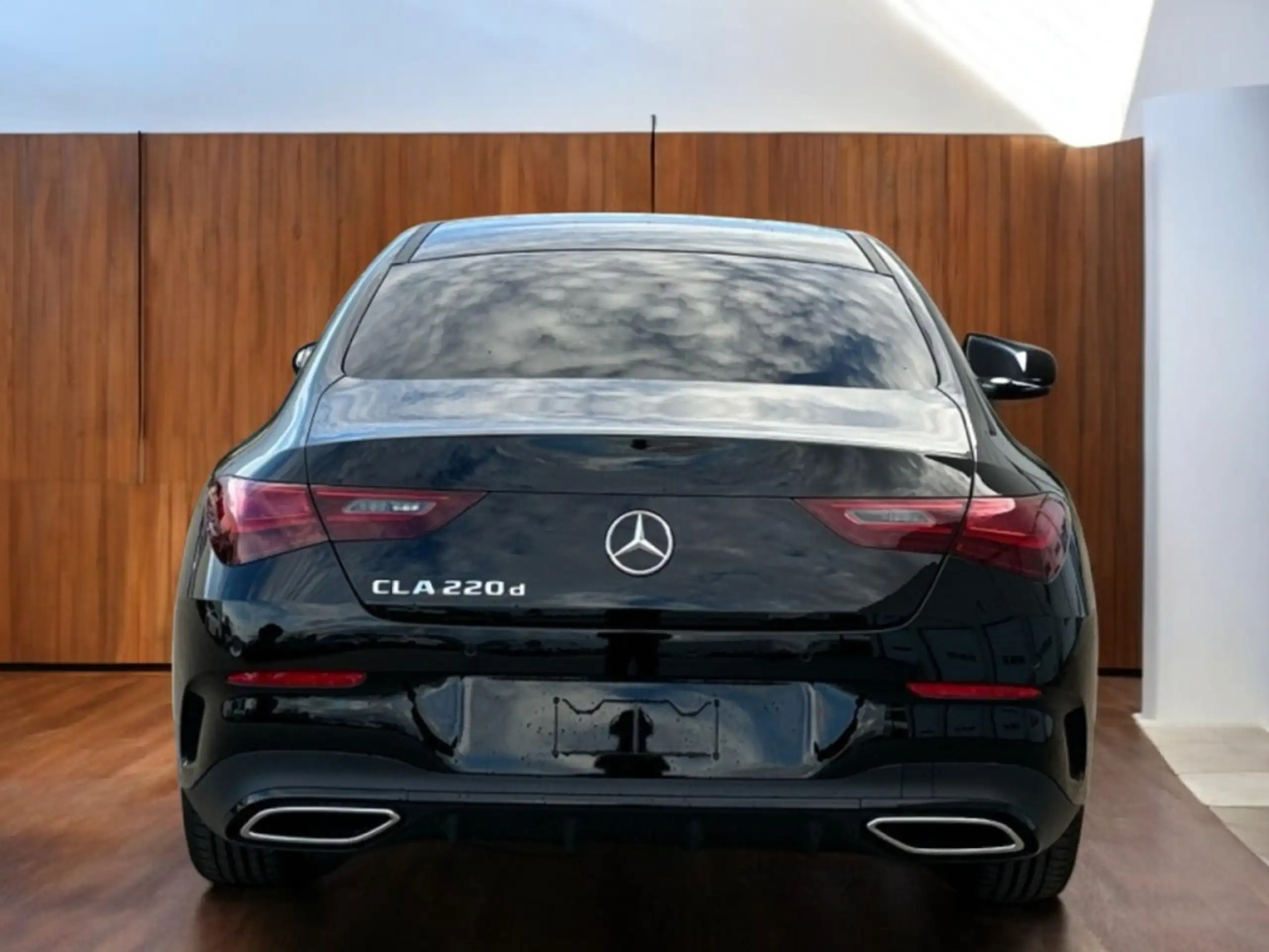 Mercedes-Benz - CLA 220