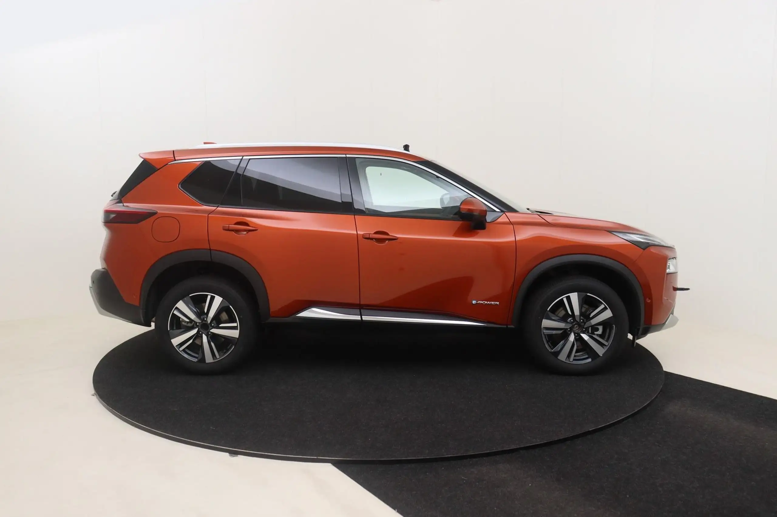 Nissan - X-Trail