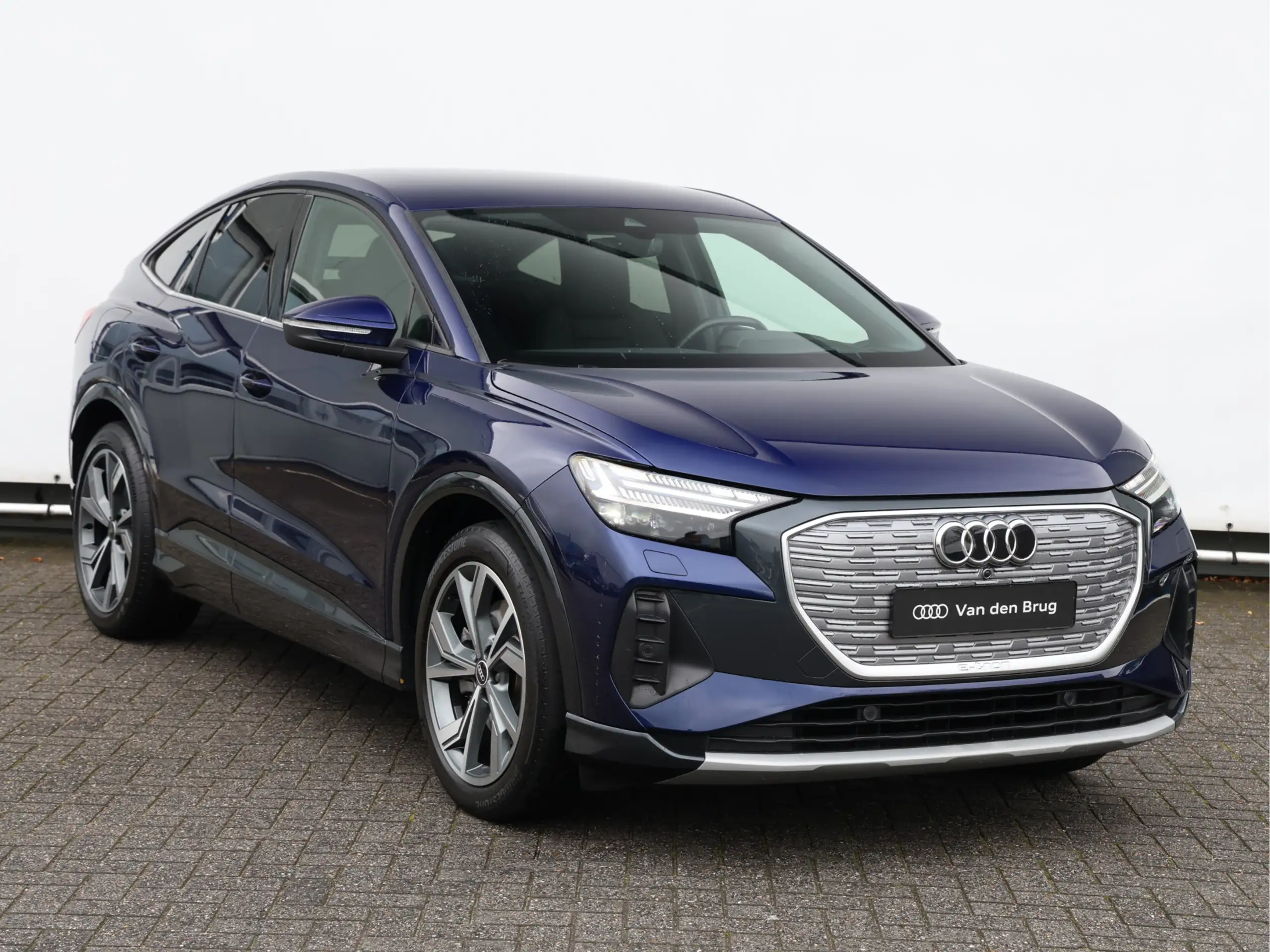 Audi - Q4 e-tron