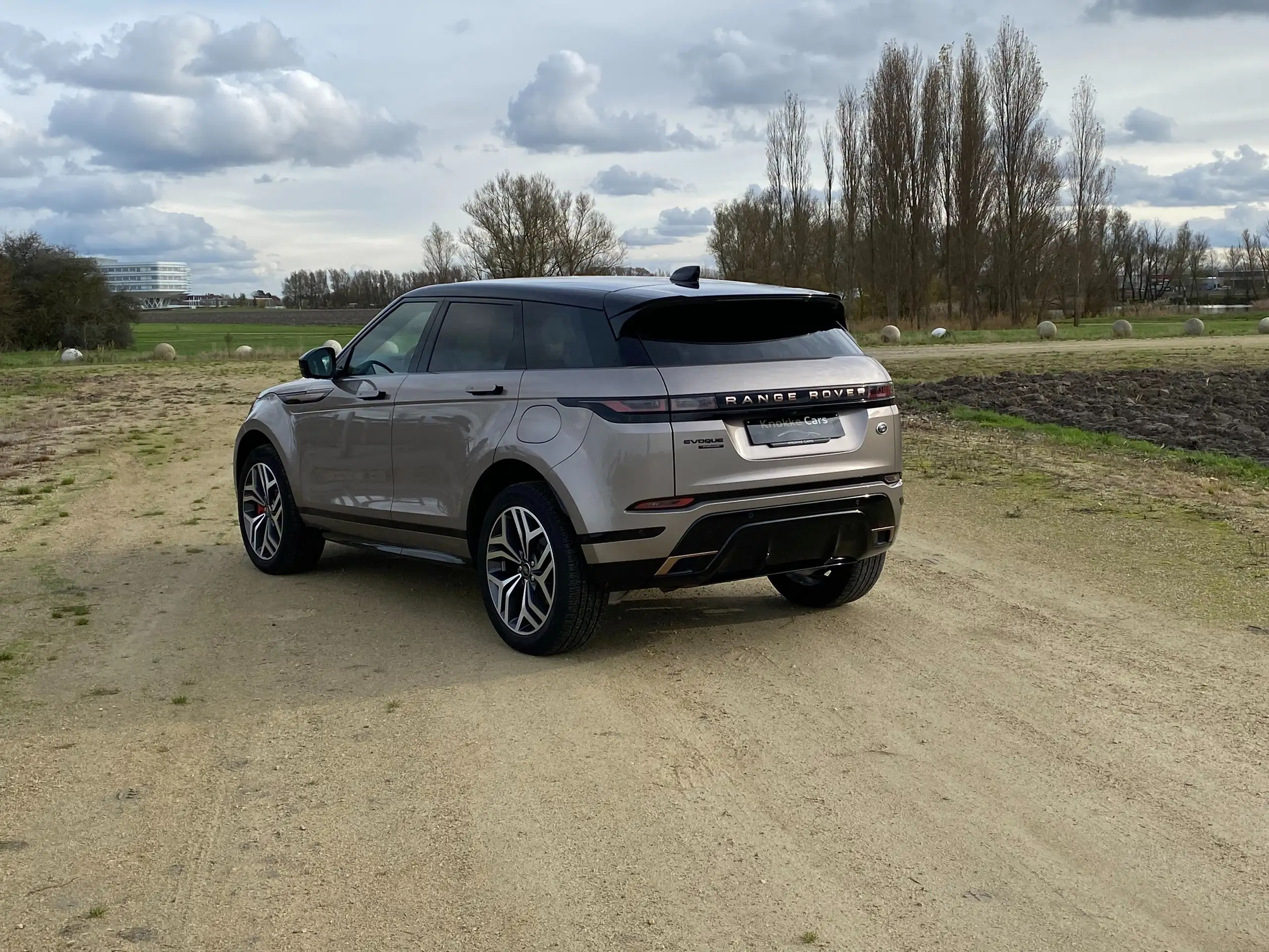 Land Rover - Range Rover Evoque