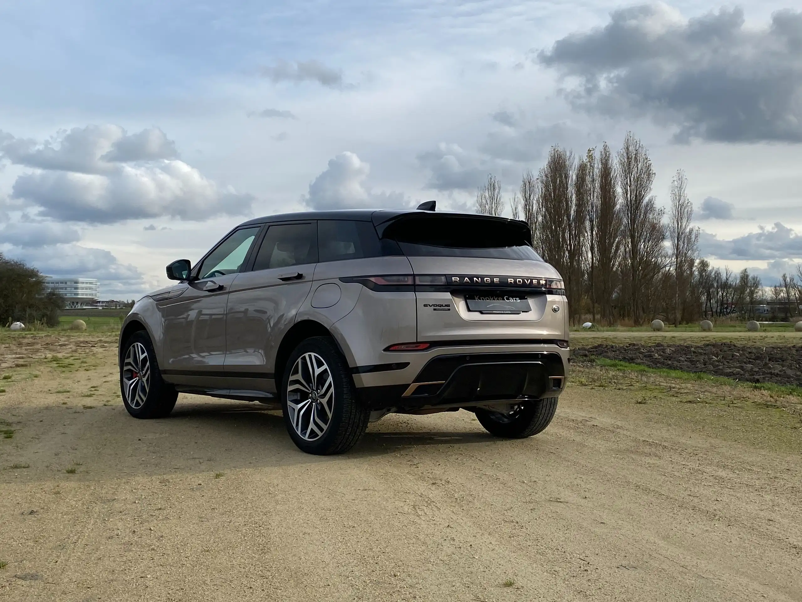 Land Rover - Range Rover Evoque