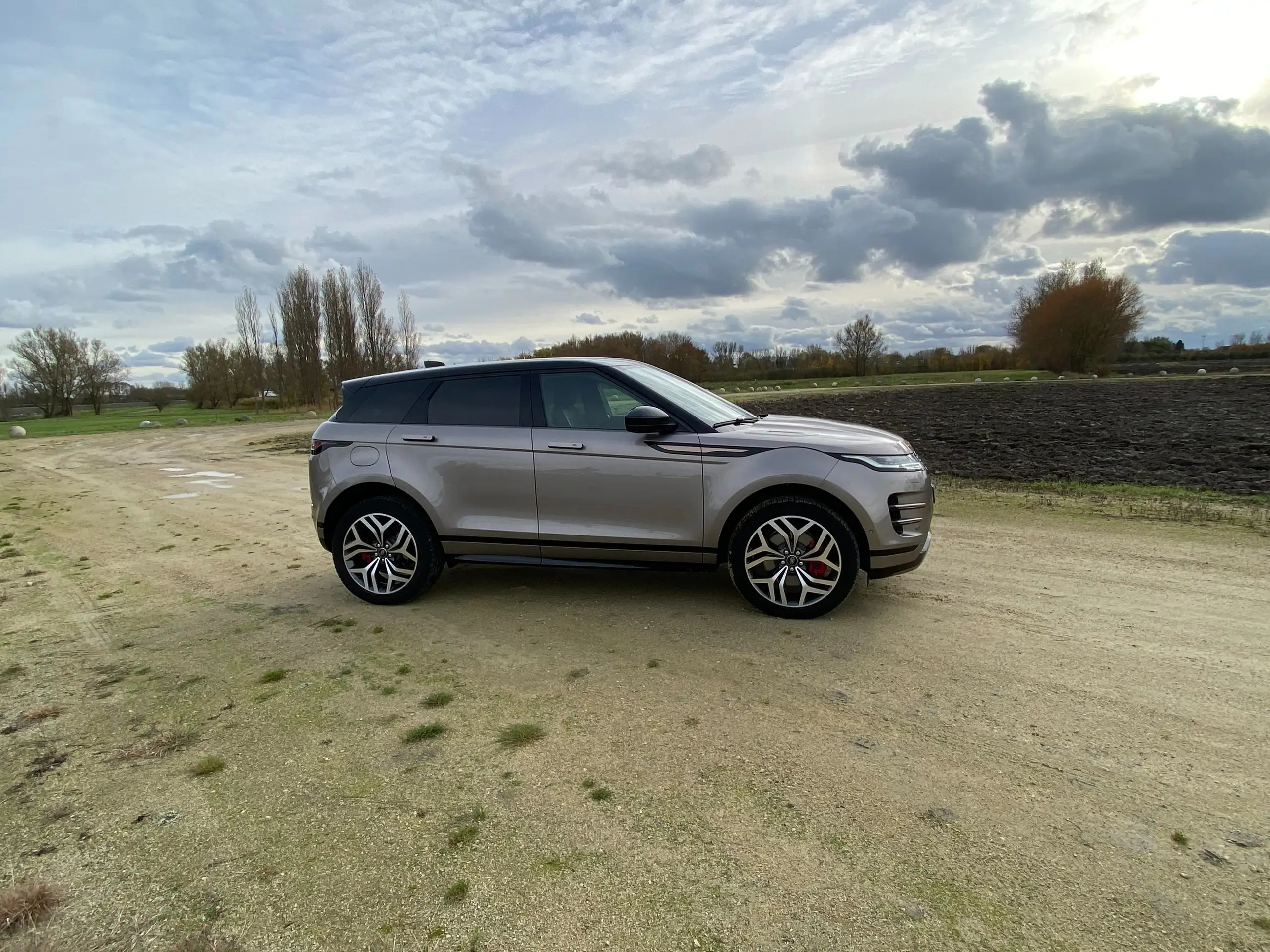 Land Rover - Range Rover Evoque