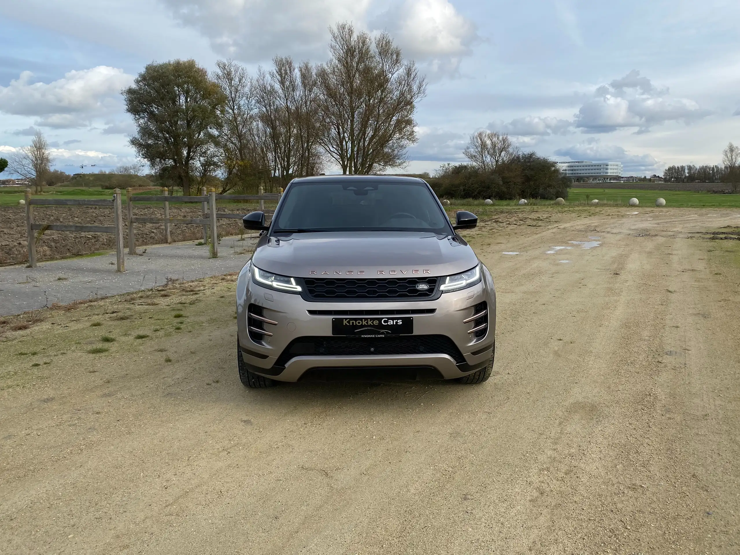 Land Rover - Range Rover Evoque