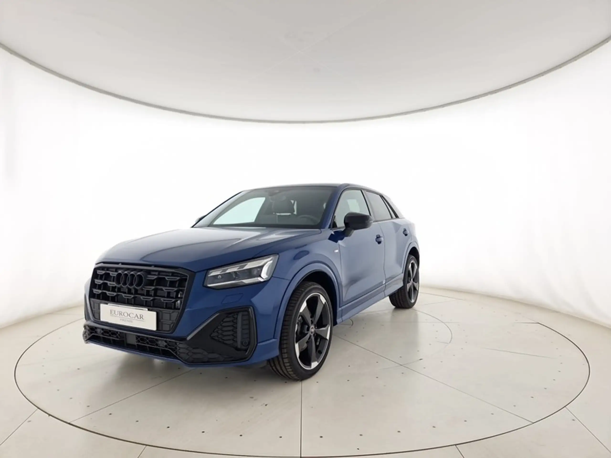 Audi - Q2