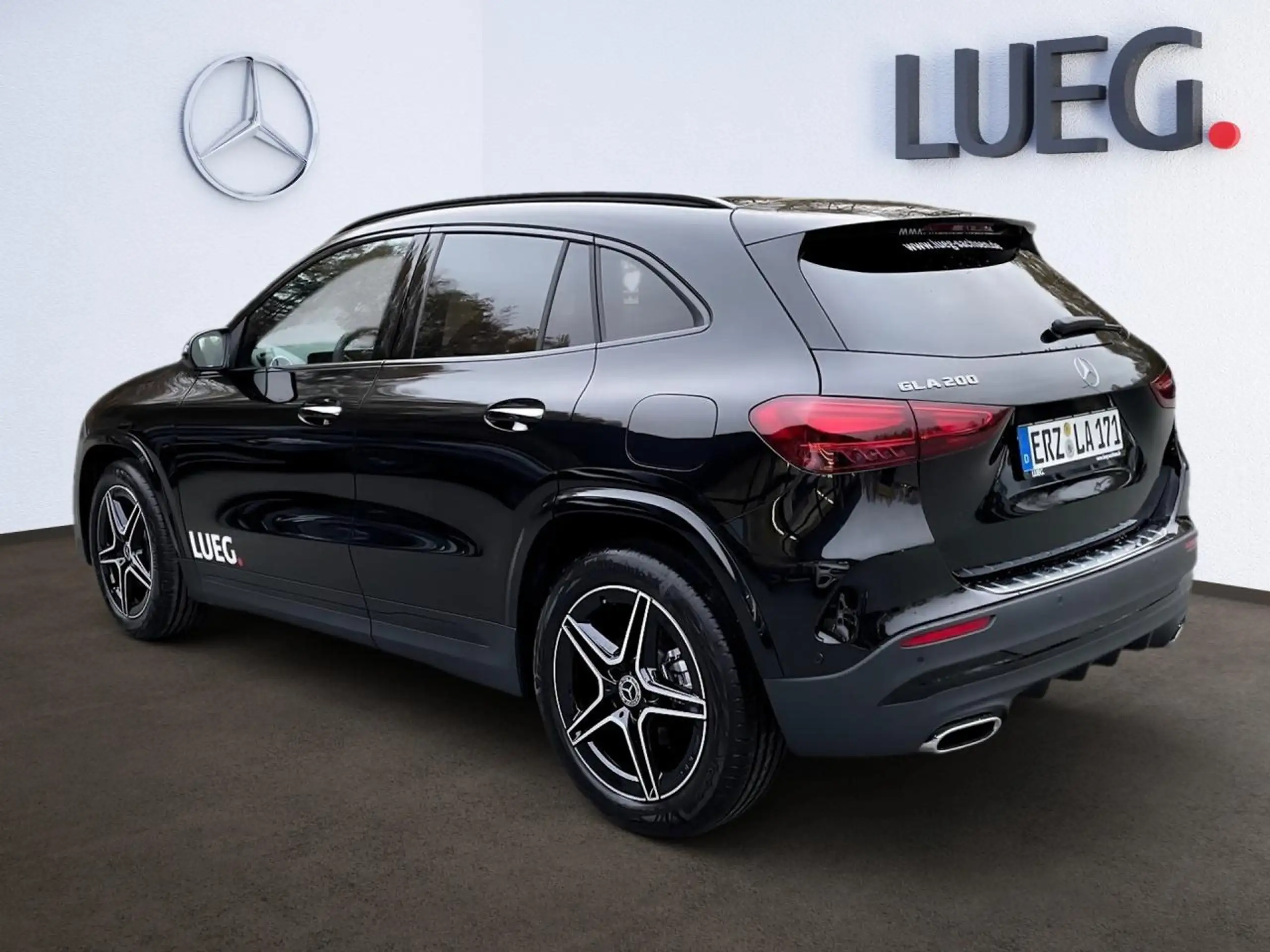 Mercedes-Benz - GLA 200