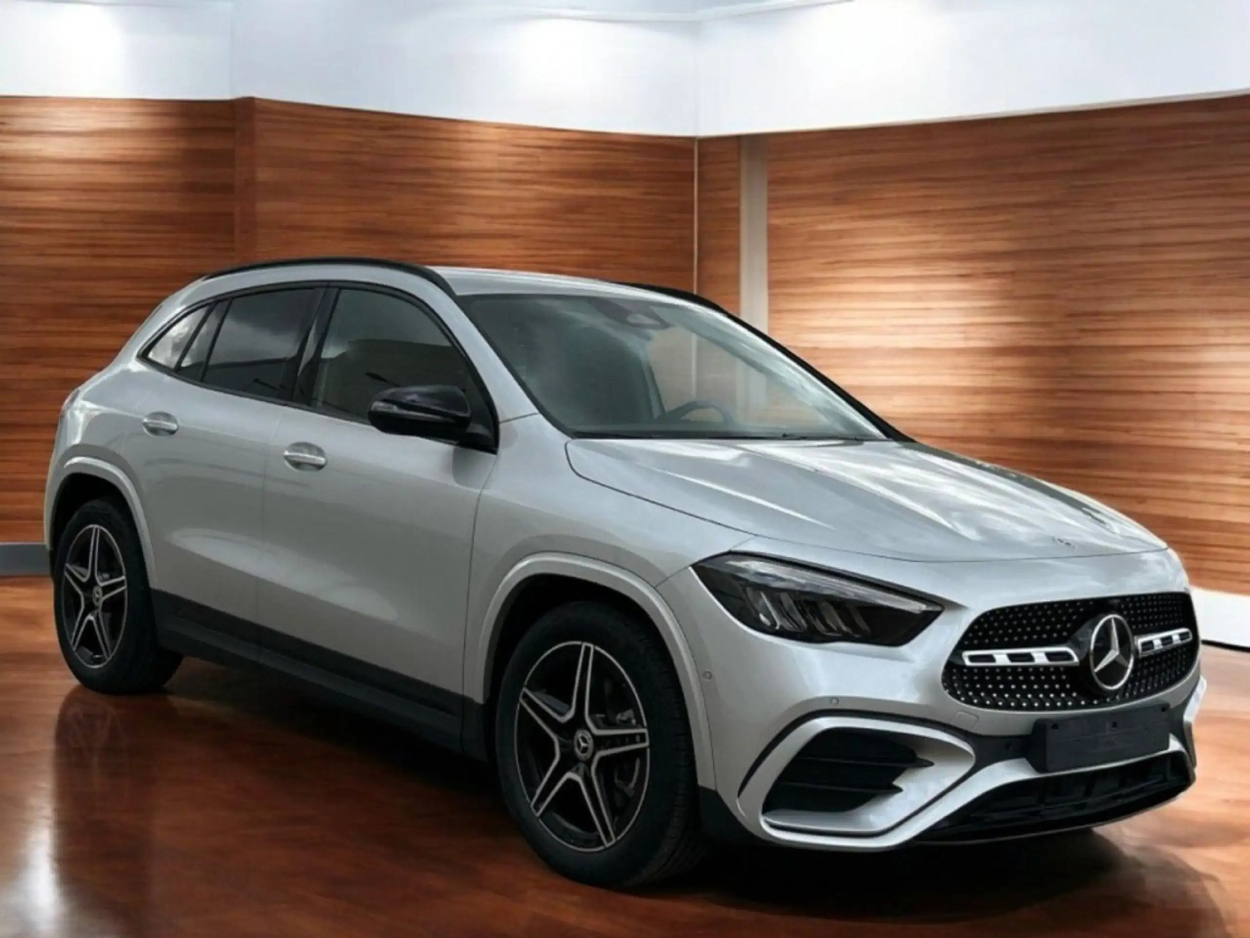 Mercedes-Benz - GLA 200