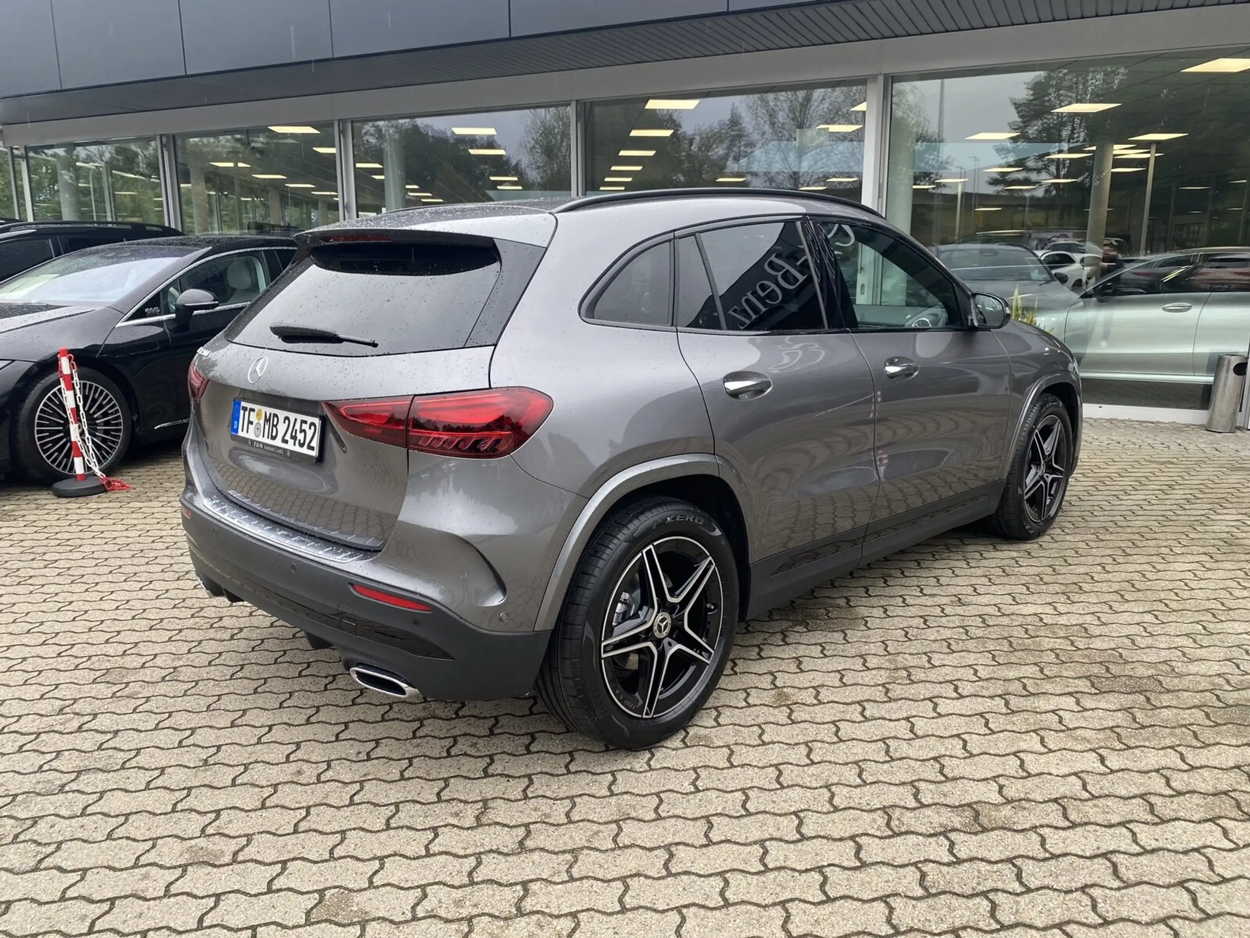 Mercedes-Benz - GLA 200