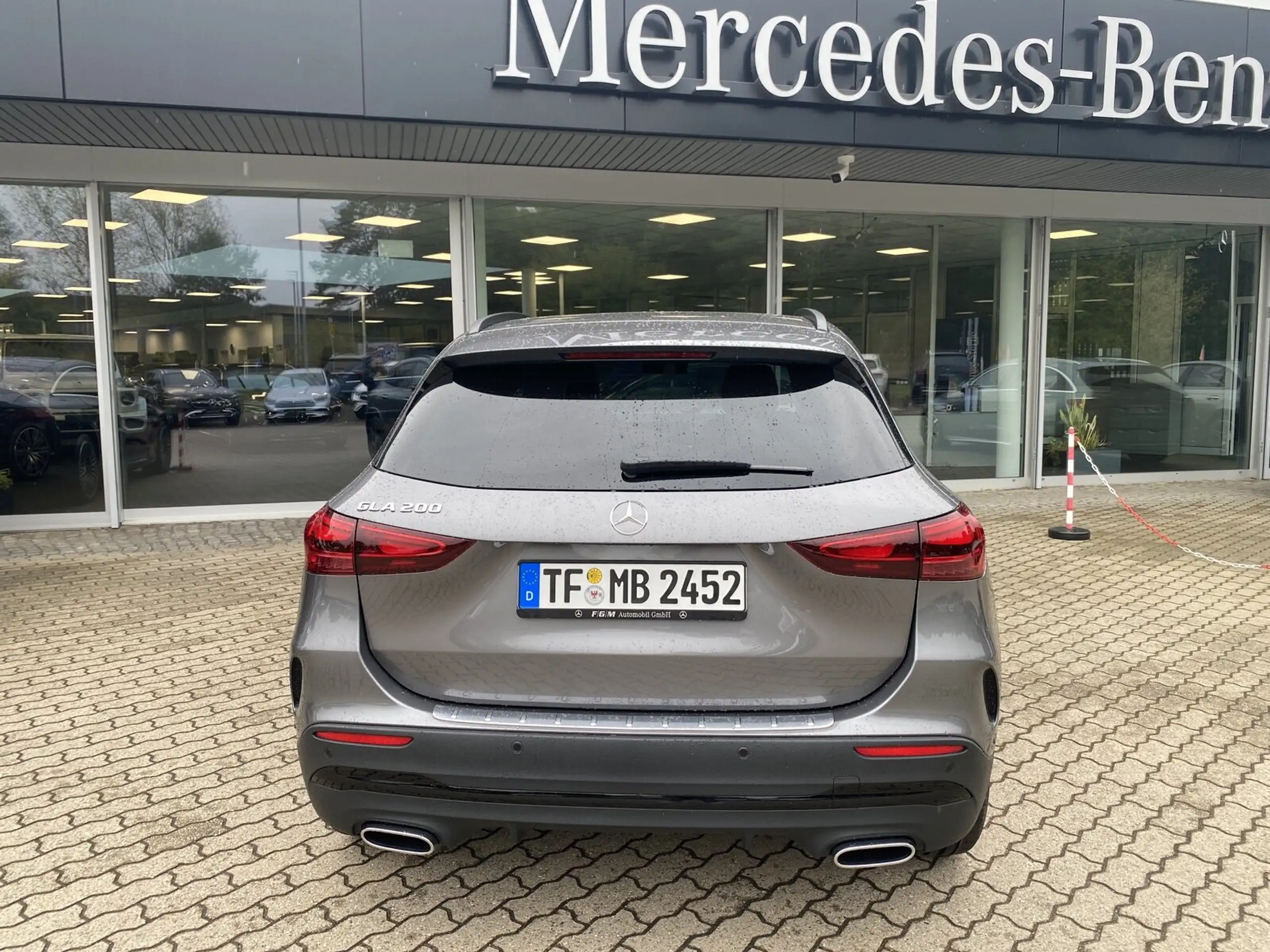 Mercedes-Benz - GLA 200