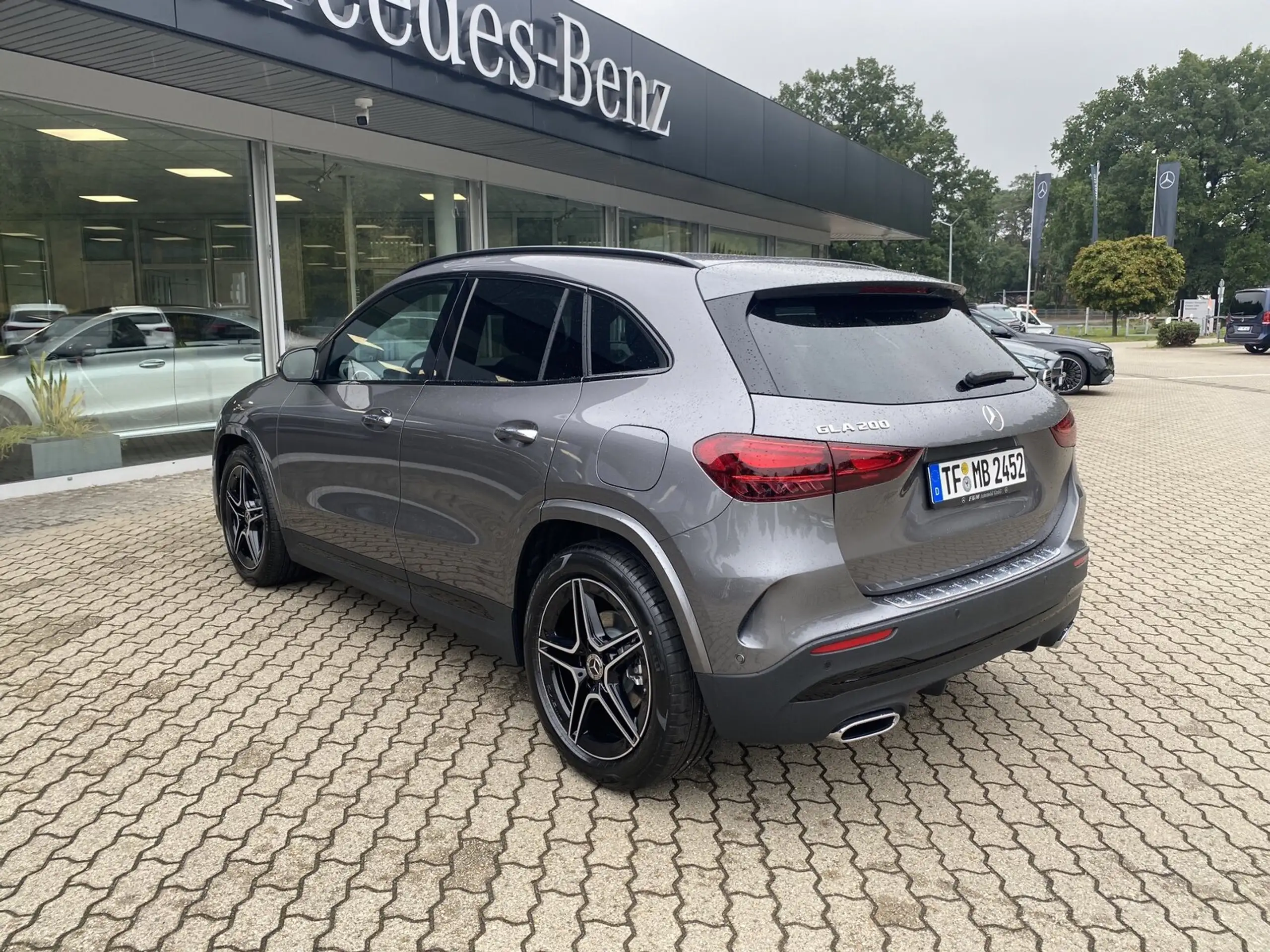 Mercedes-Benz - GLA 200