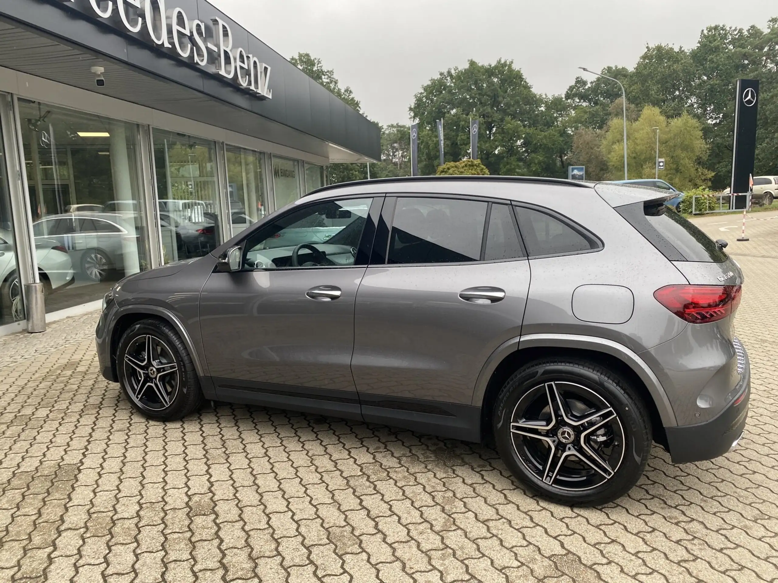 Mercedes-Benz - GLA 200