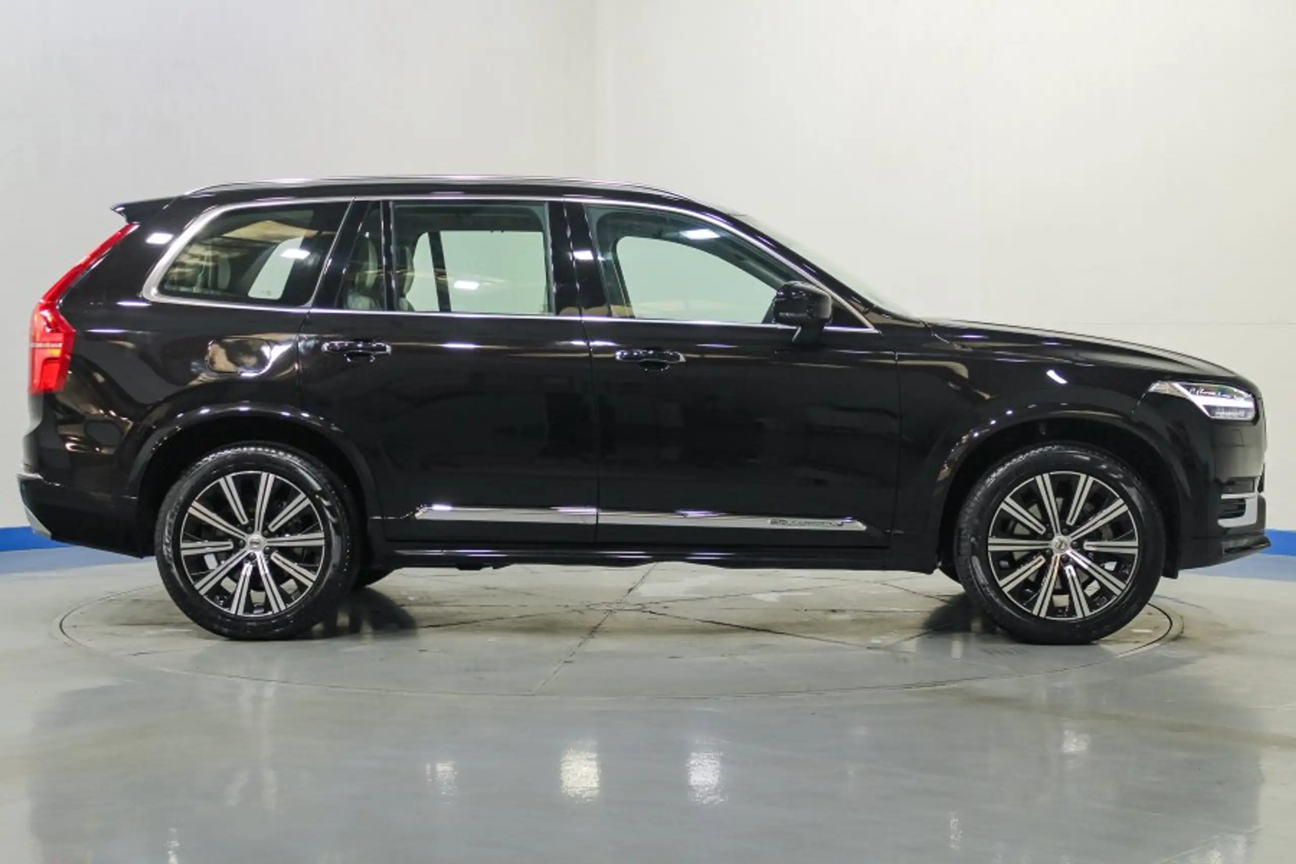 Volvo - XC90