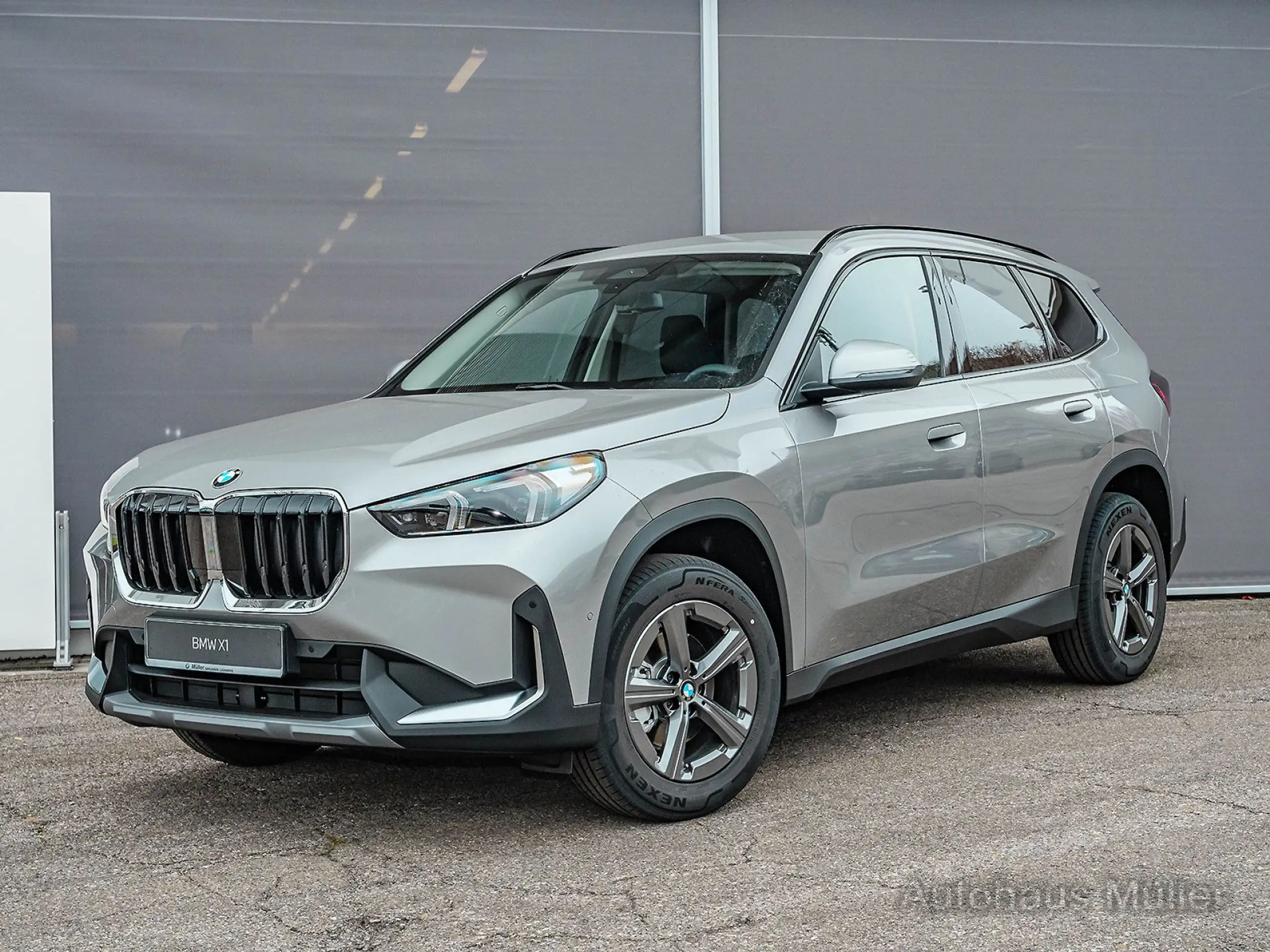 BMW - X1