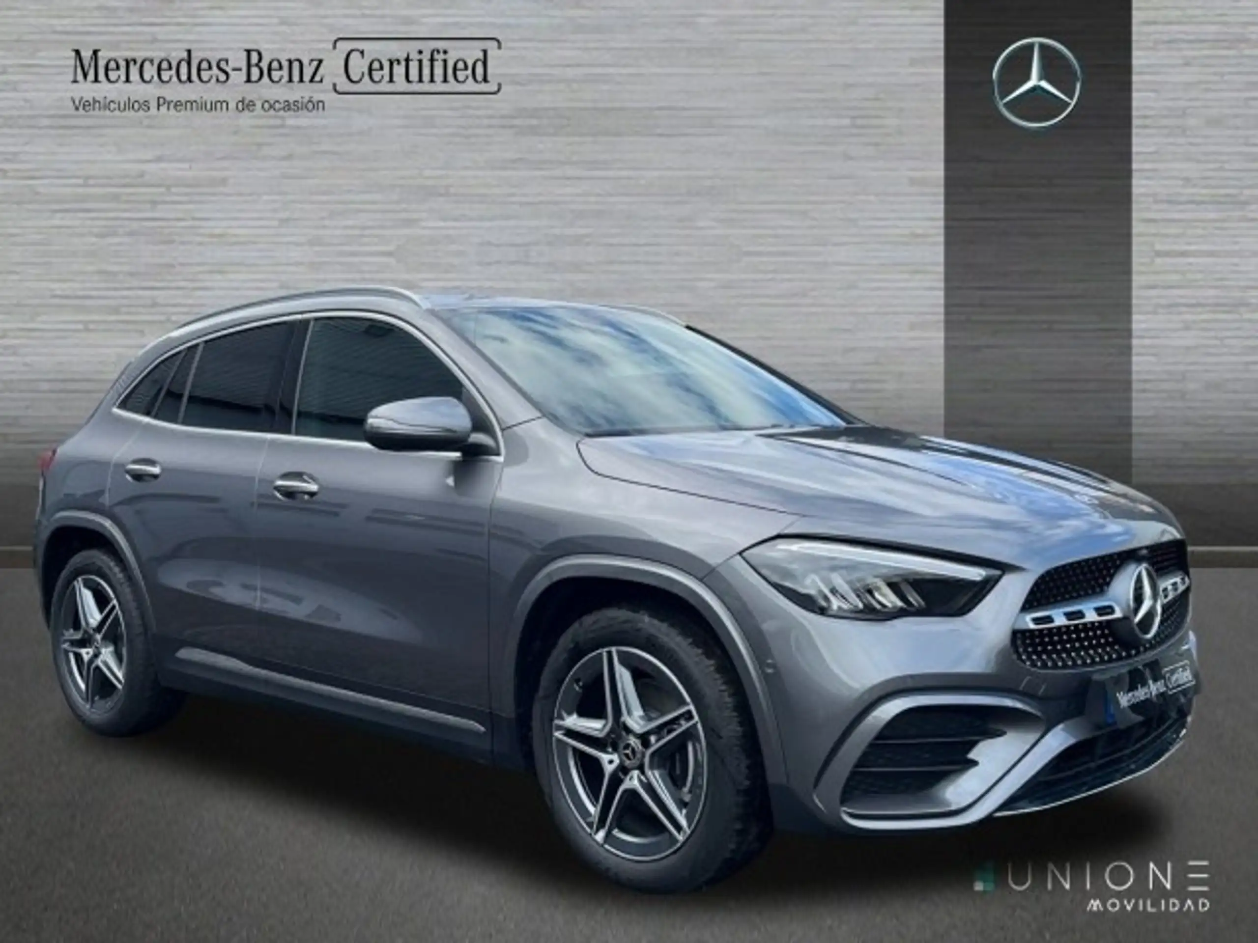 Mercedes-Benz - GLA 250