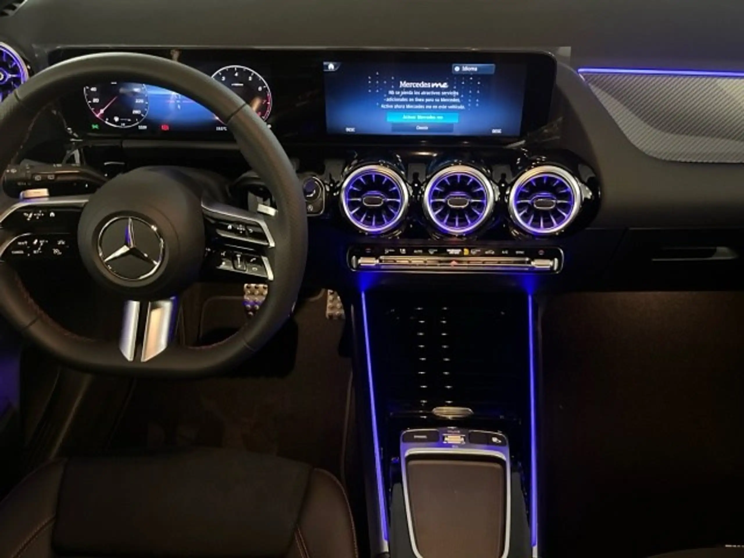 Mercedes-Benz - GLA 200