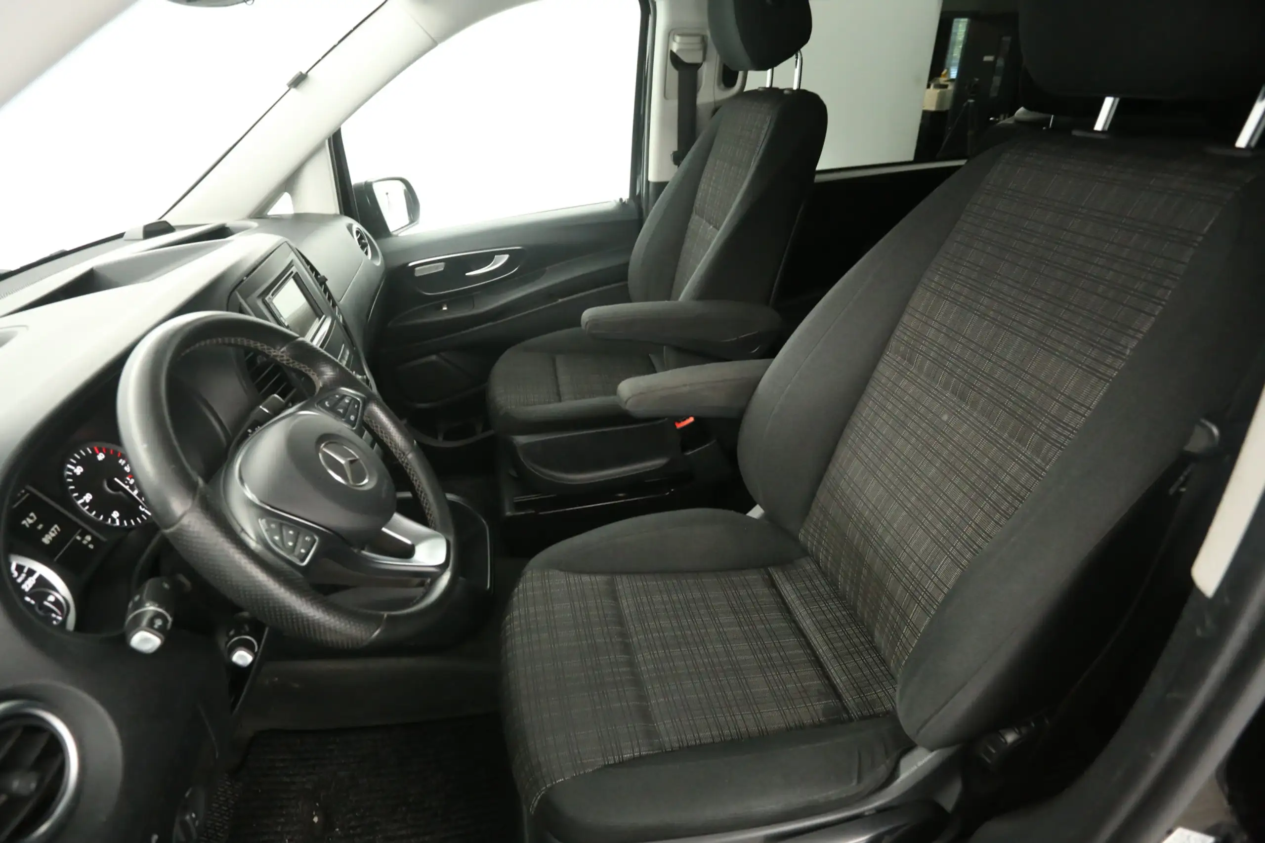 Mercedes-Benz - Vito