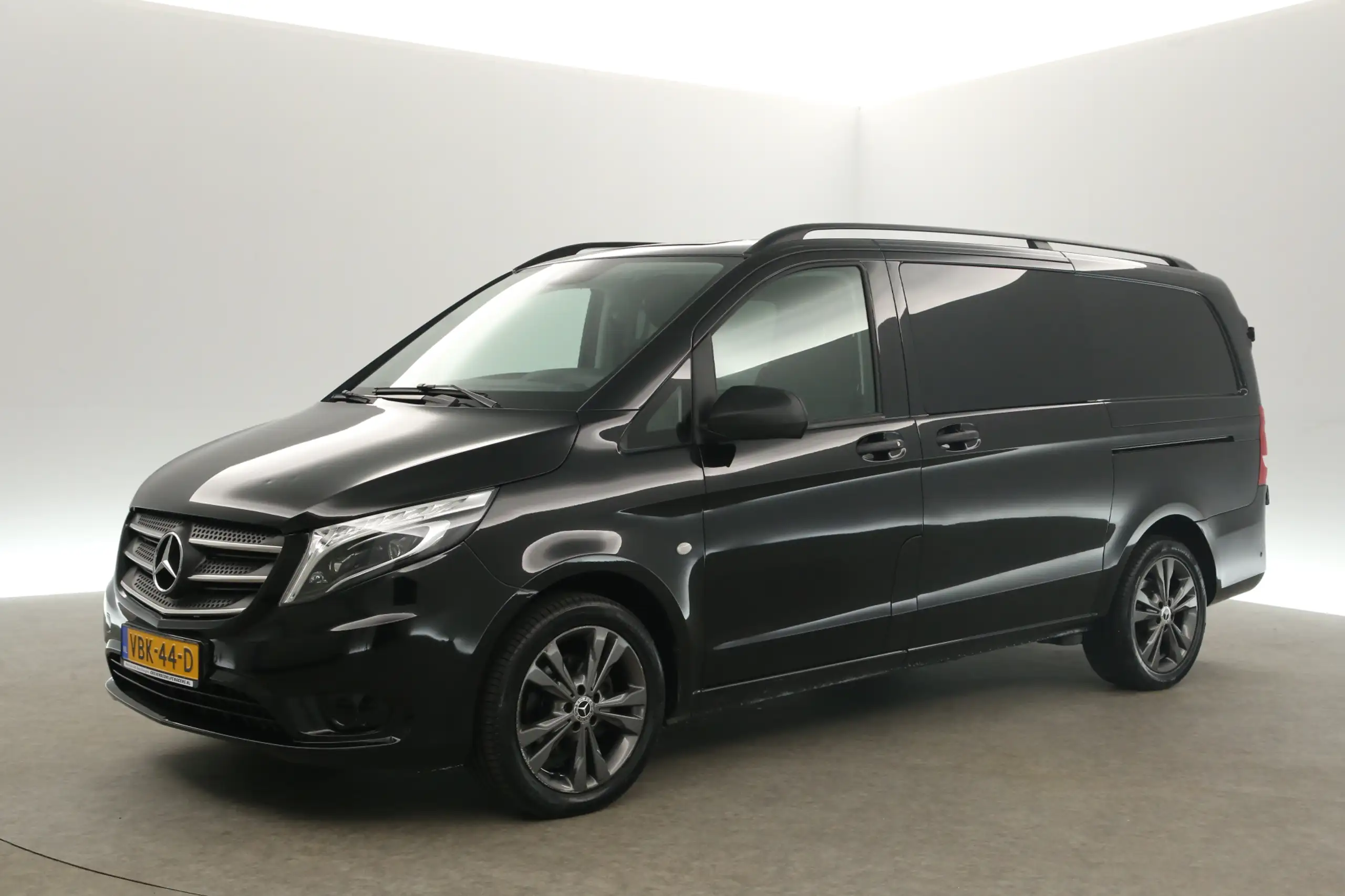 Mercedes-Benz - Vito