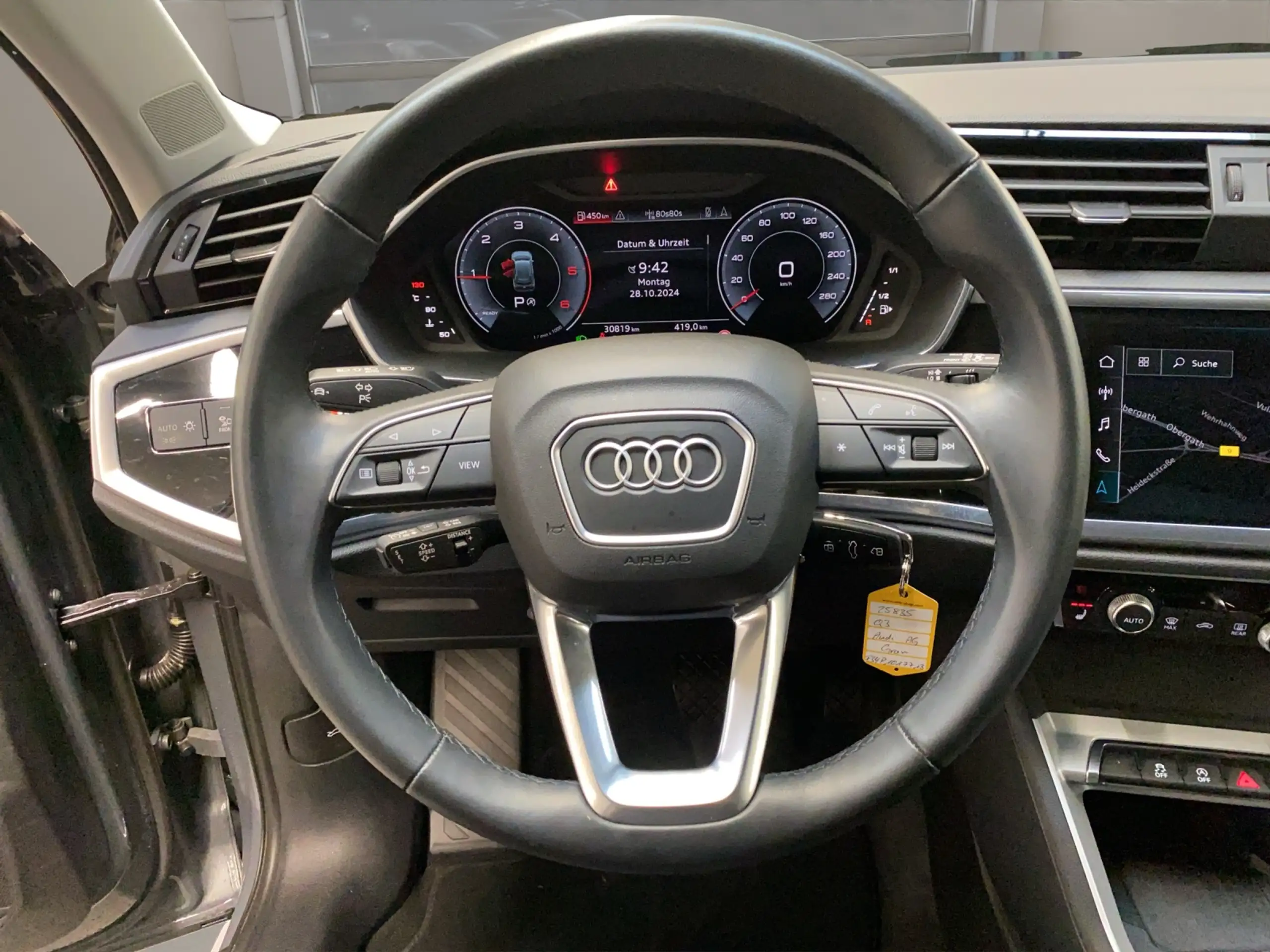 Audi - Q3