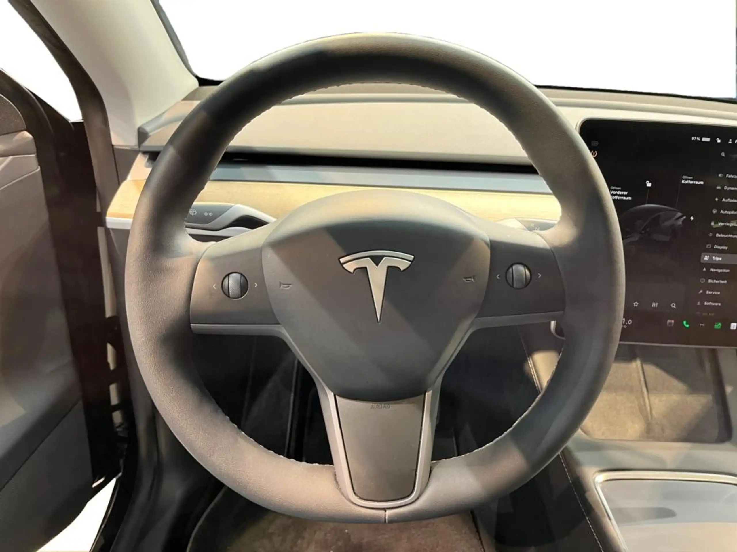 Tesla - Model Y