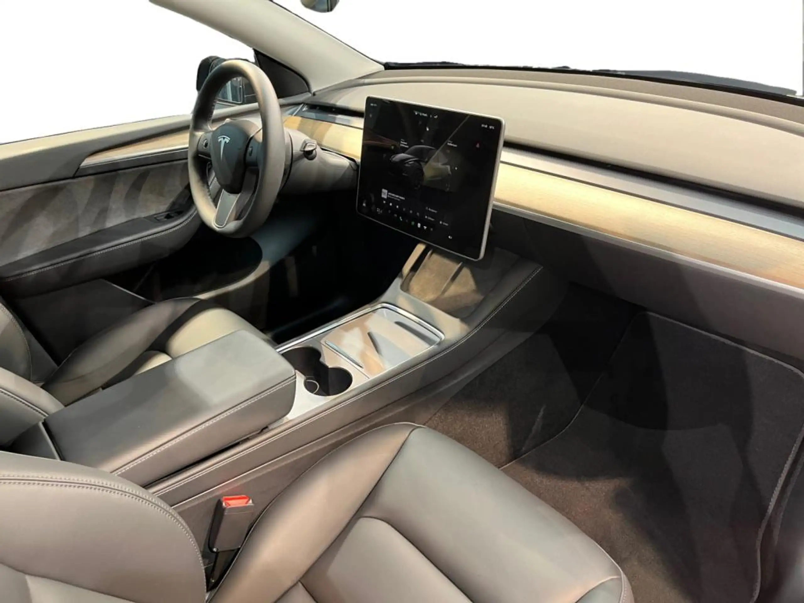 Tesla - Model Y