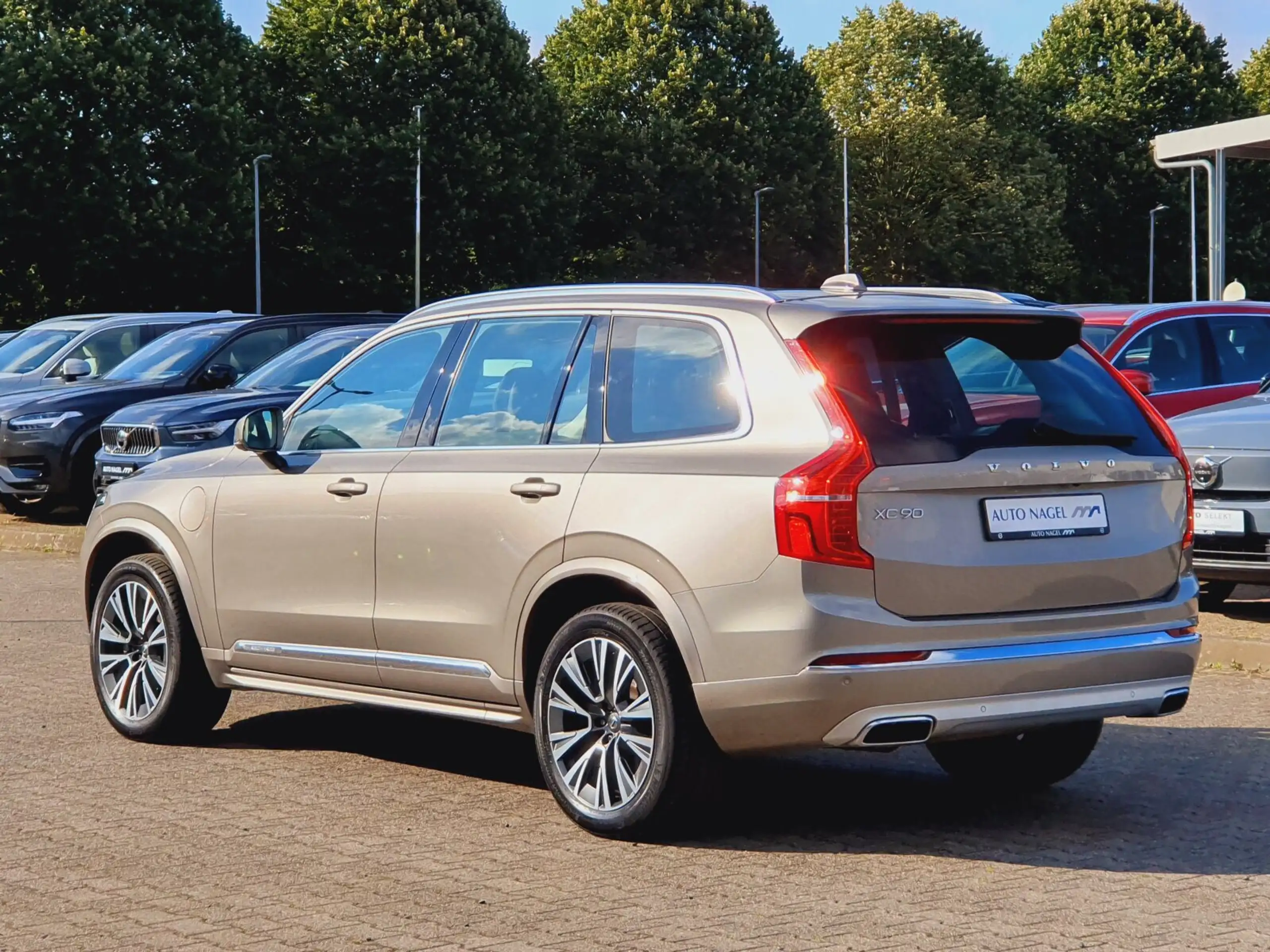 Volvo - XC90