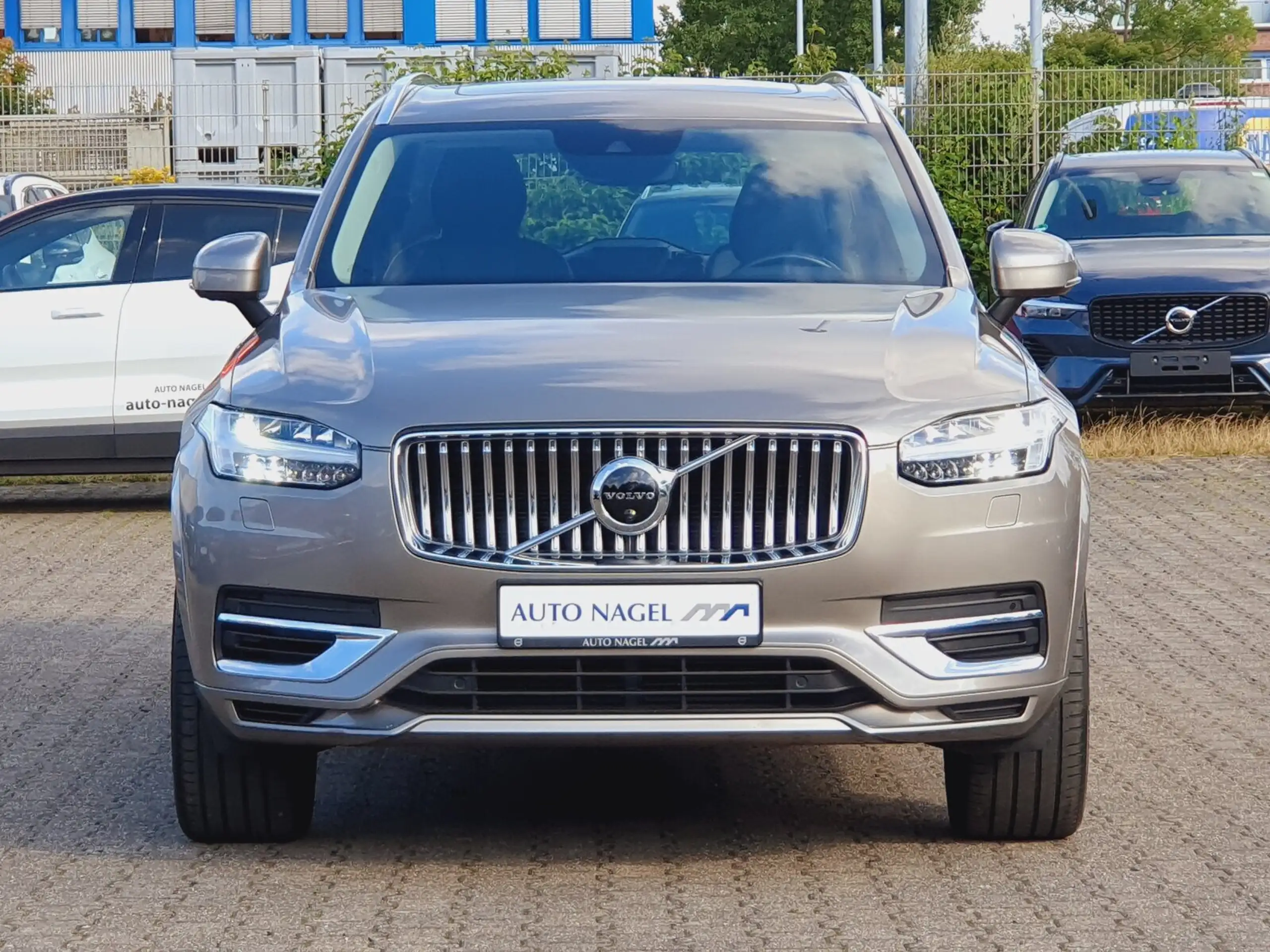 Volvo - XC90