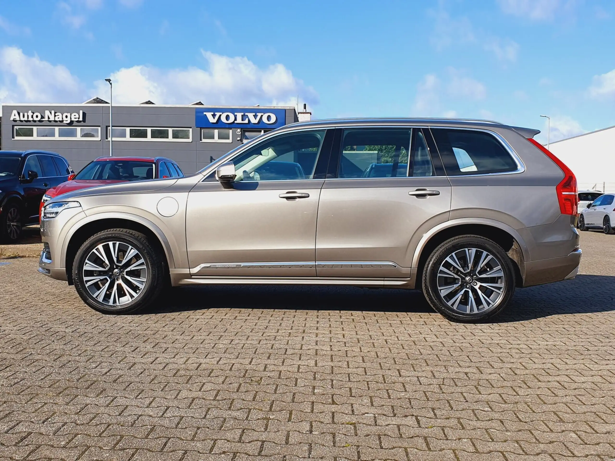 Volvo - XC90