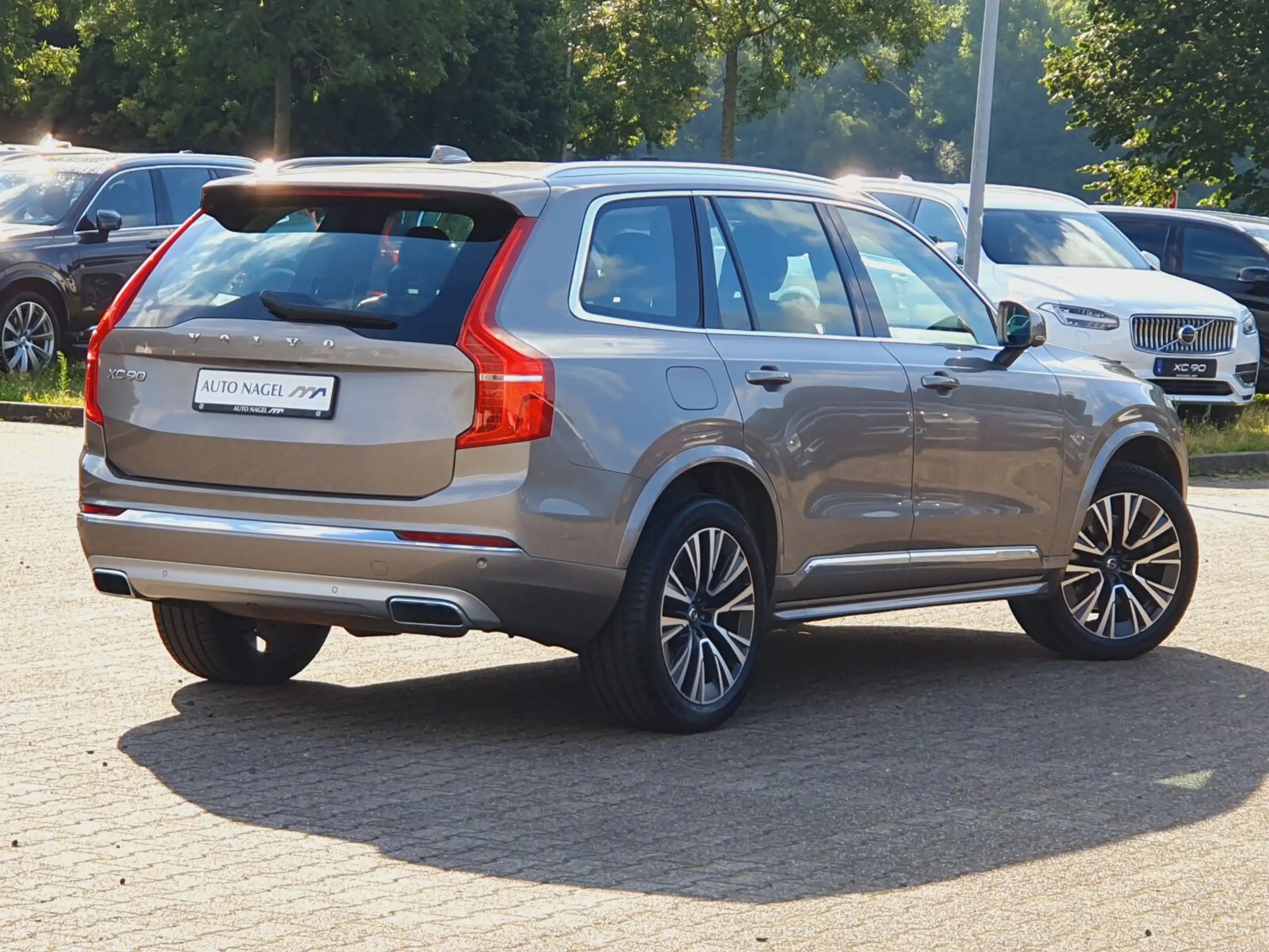 Volvo - XC90