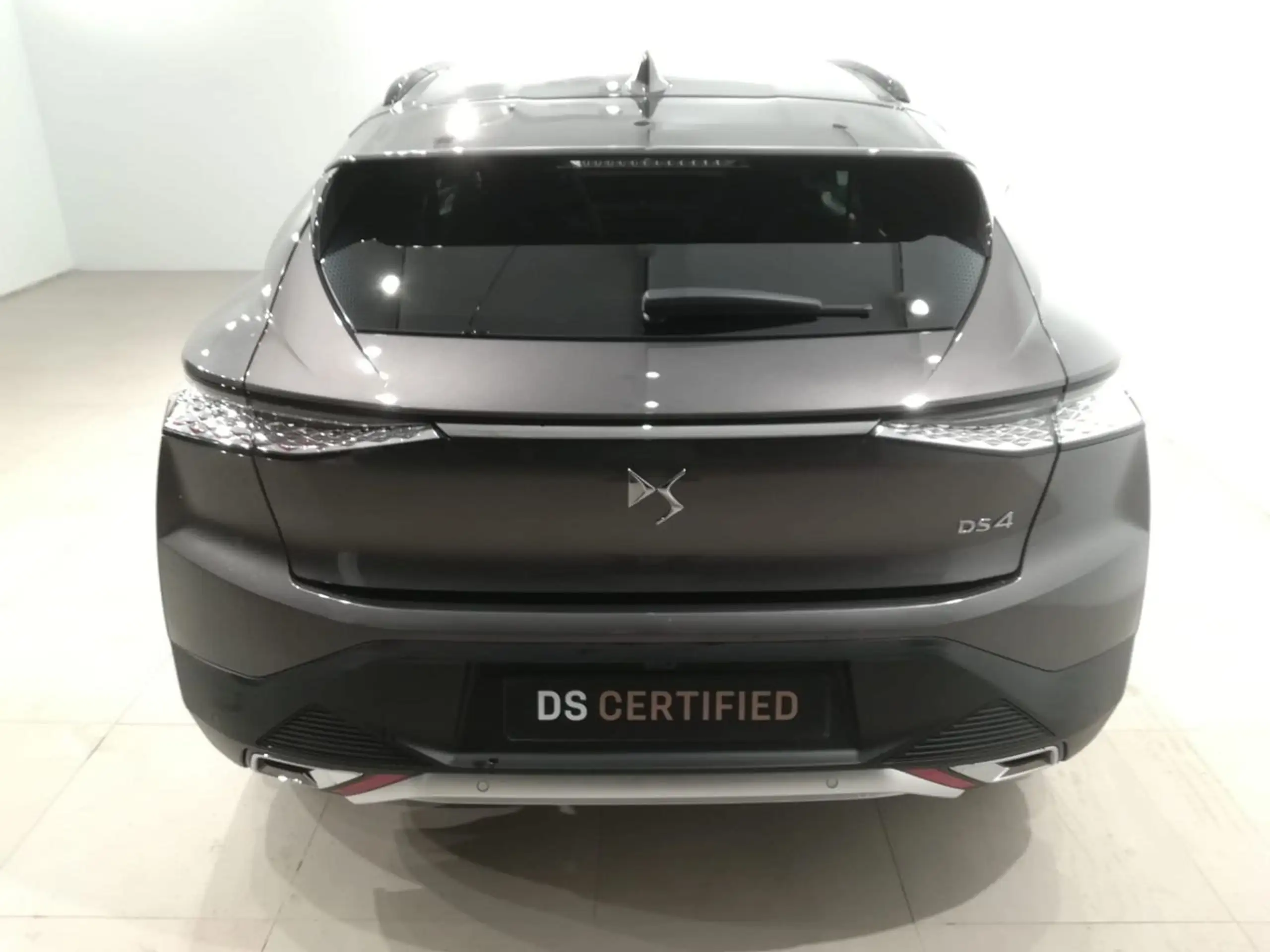 DS Automobiles - DS 4