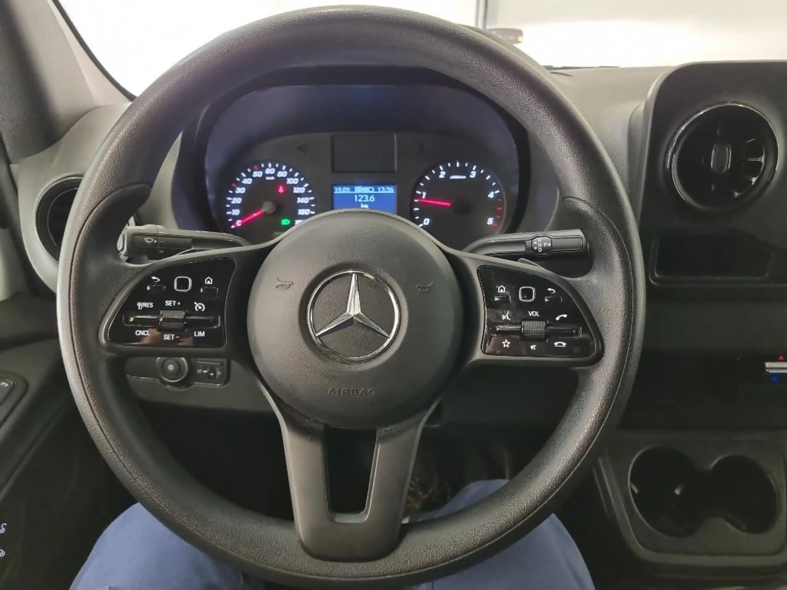 Mercedes-Benz - Sprinter