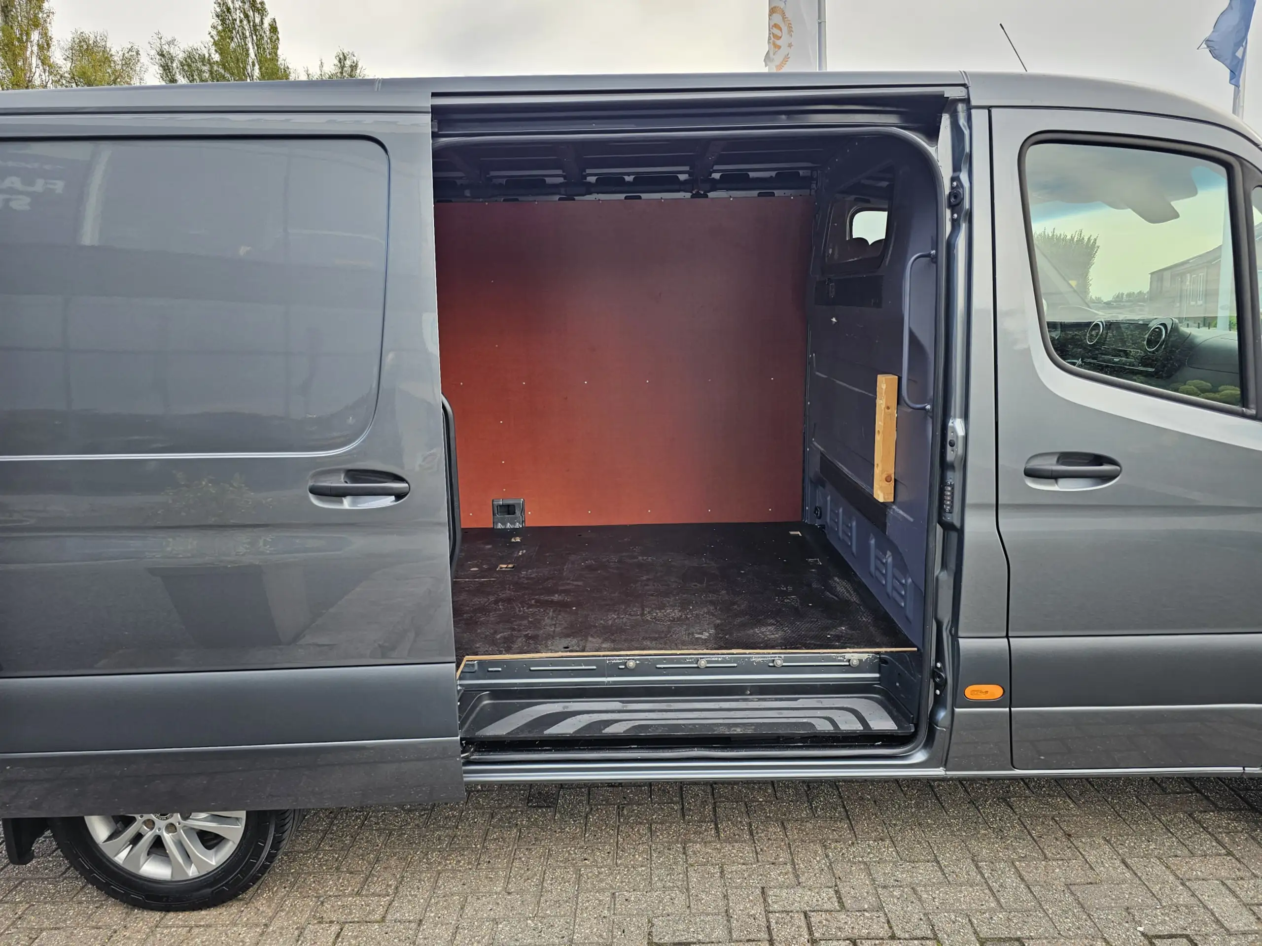 Mercedes-Benz - Sprinter