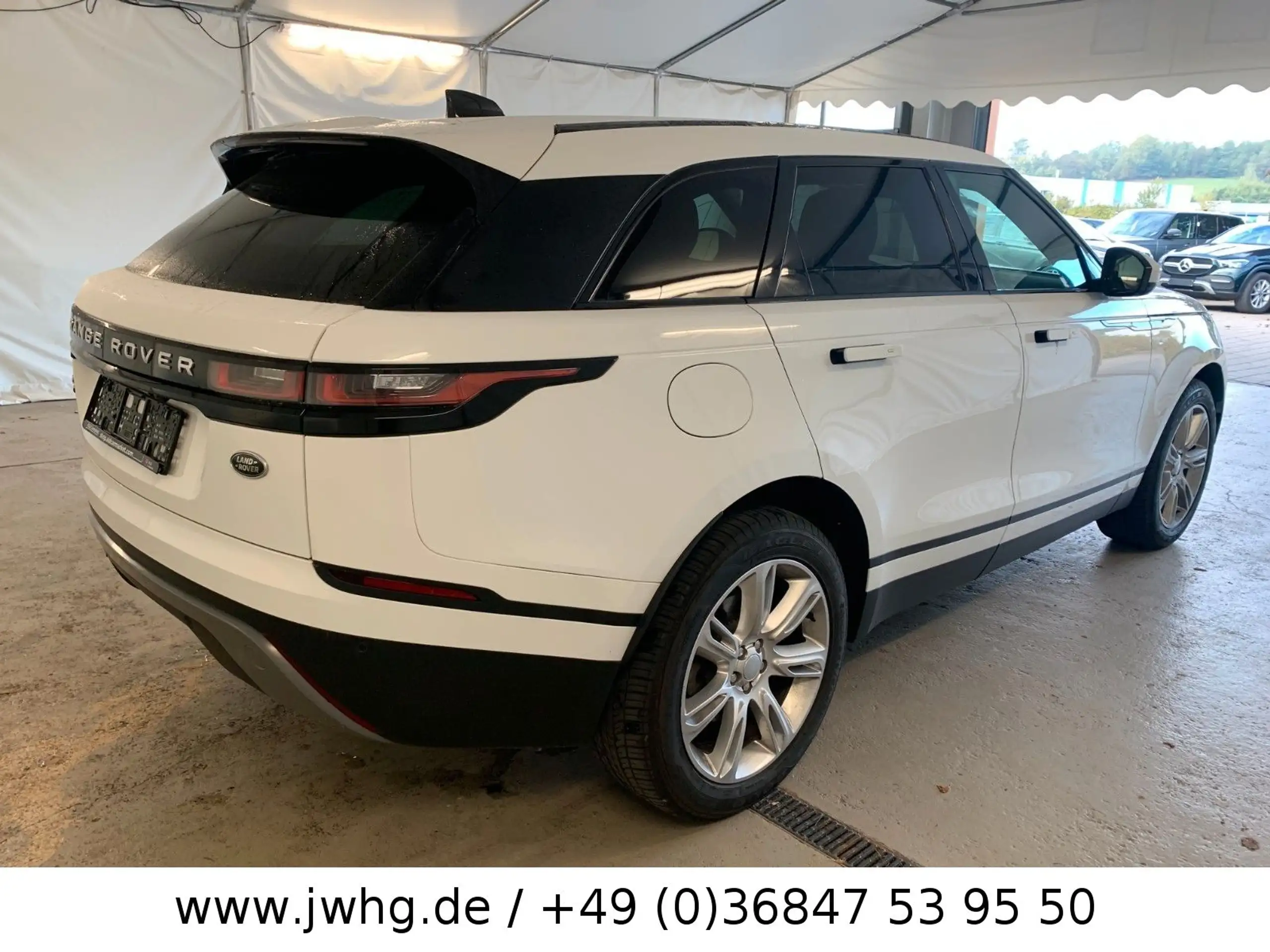 Land Rover - Range Rover Velar