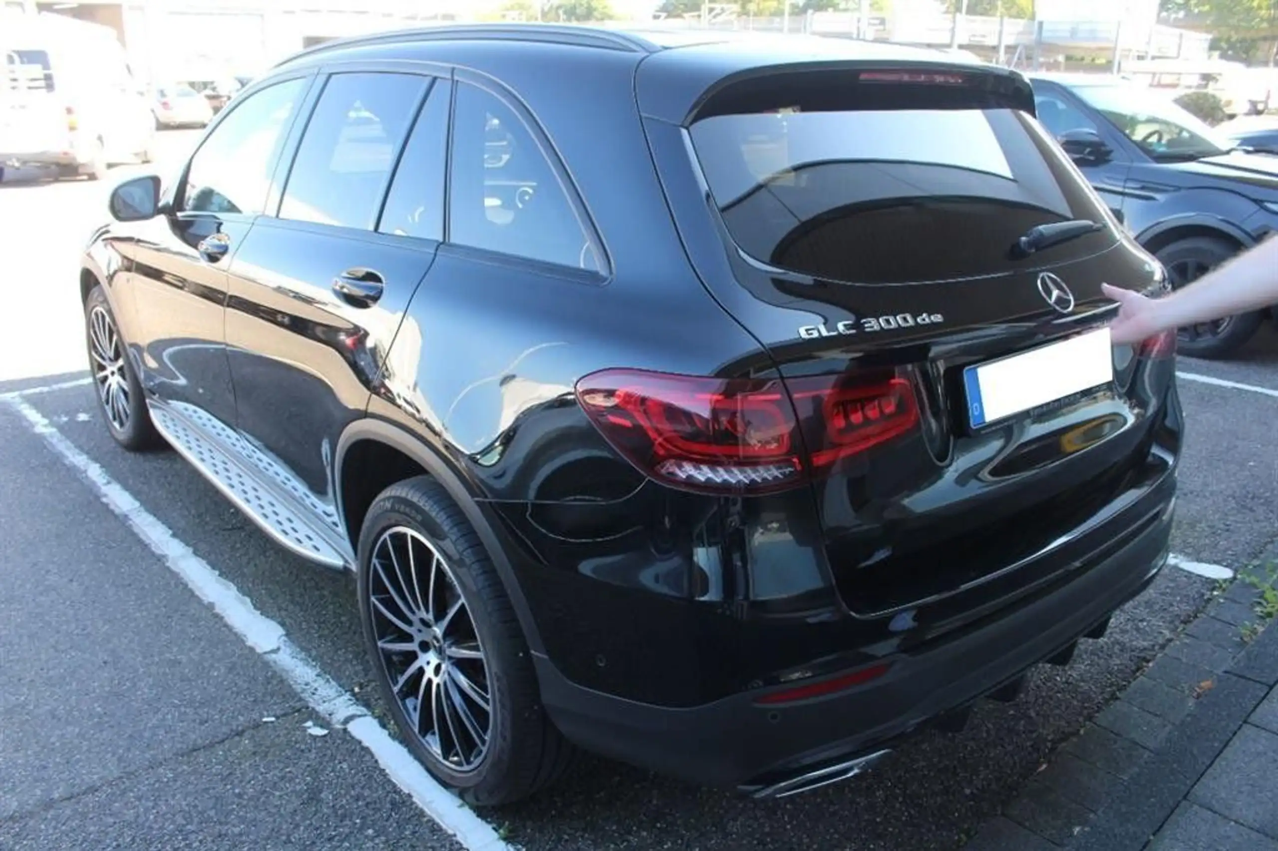 Mercedes-Benz - GLC 300