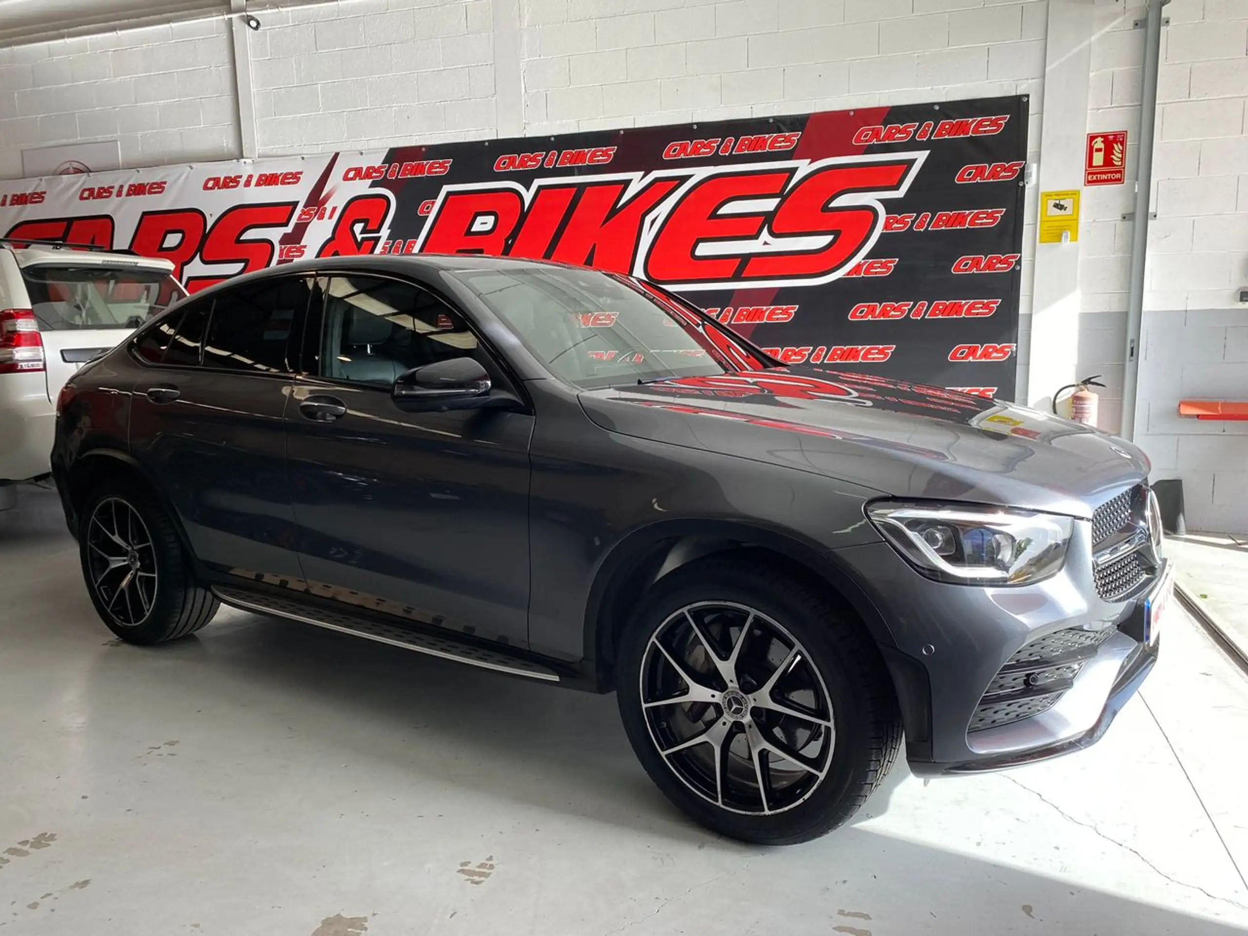 Mercedes-Benz GLC 300 2021