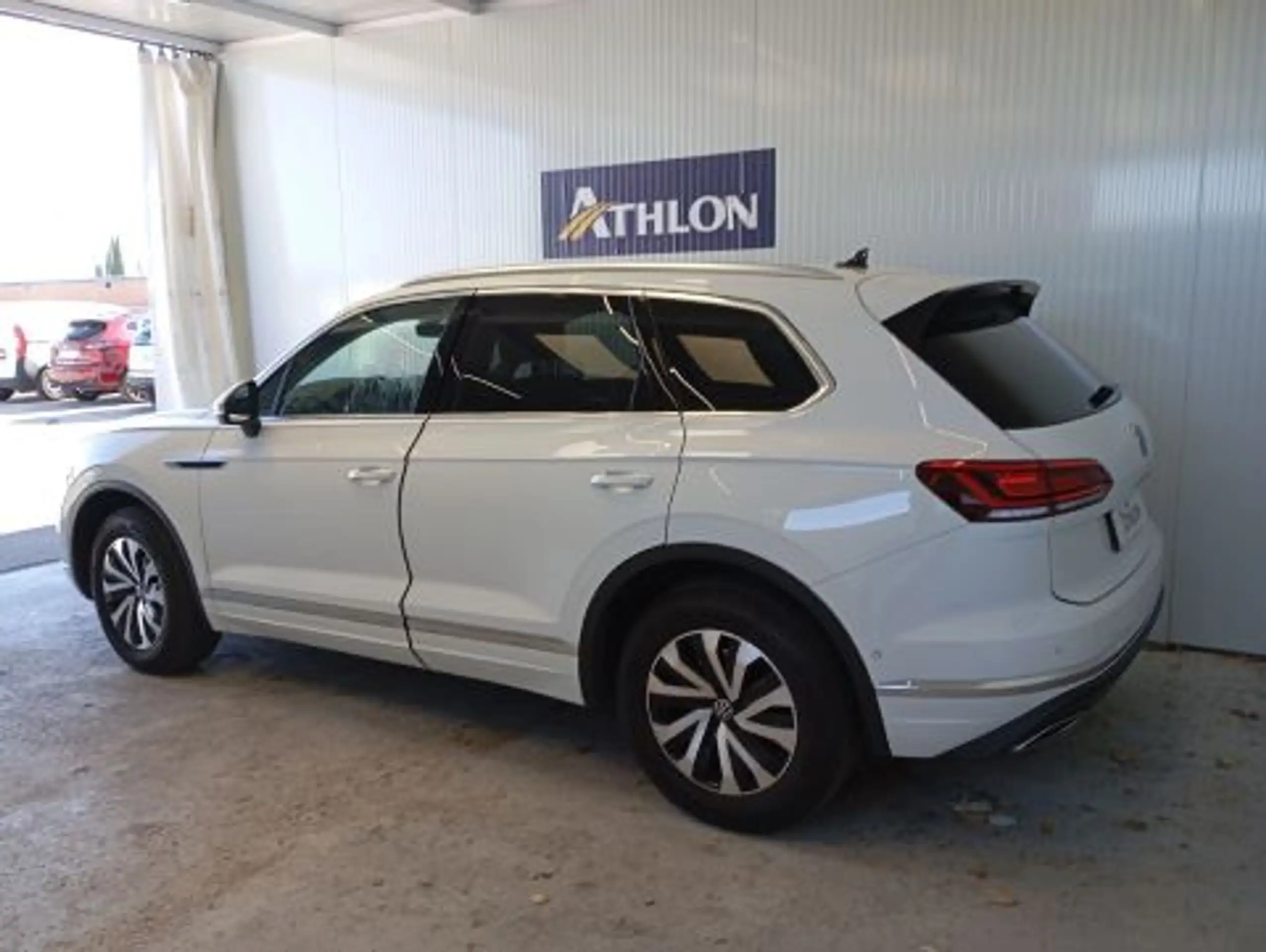 Volkswagen - Touareg