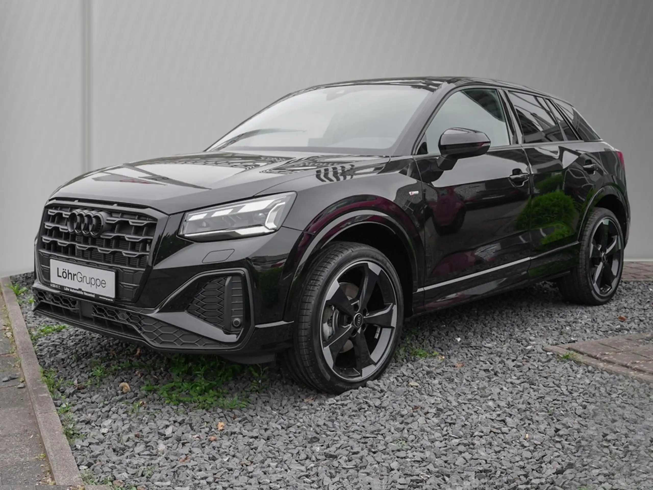 Audi - Q2