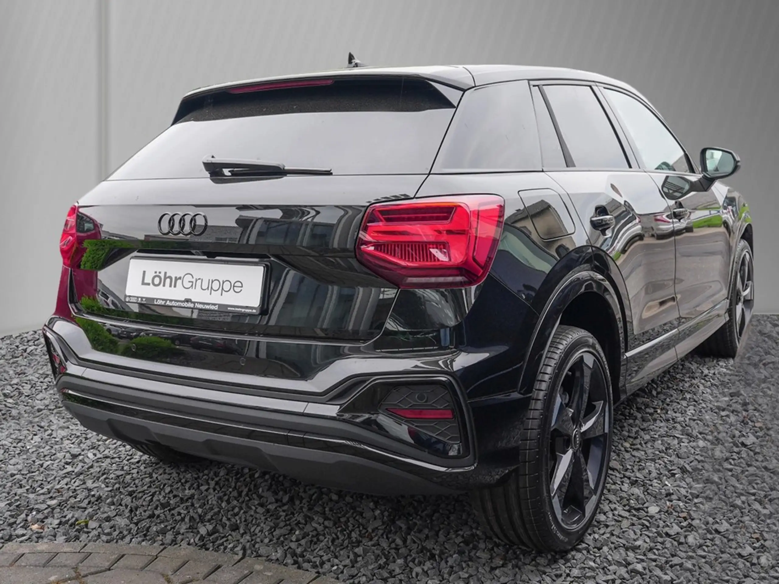 Audi - Q2