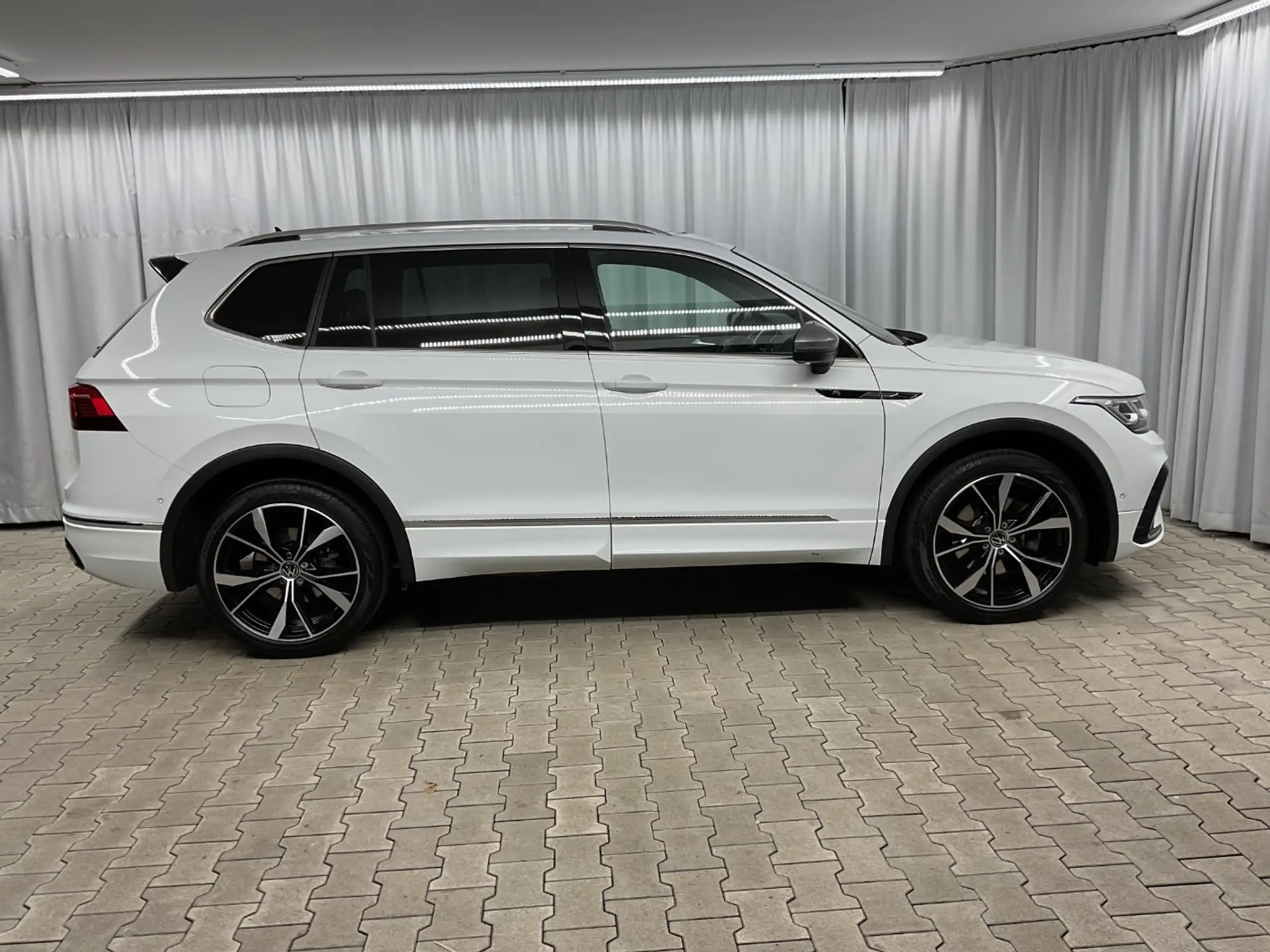 Volkswagen - Tiguan Allspace