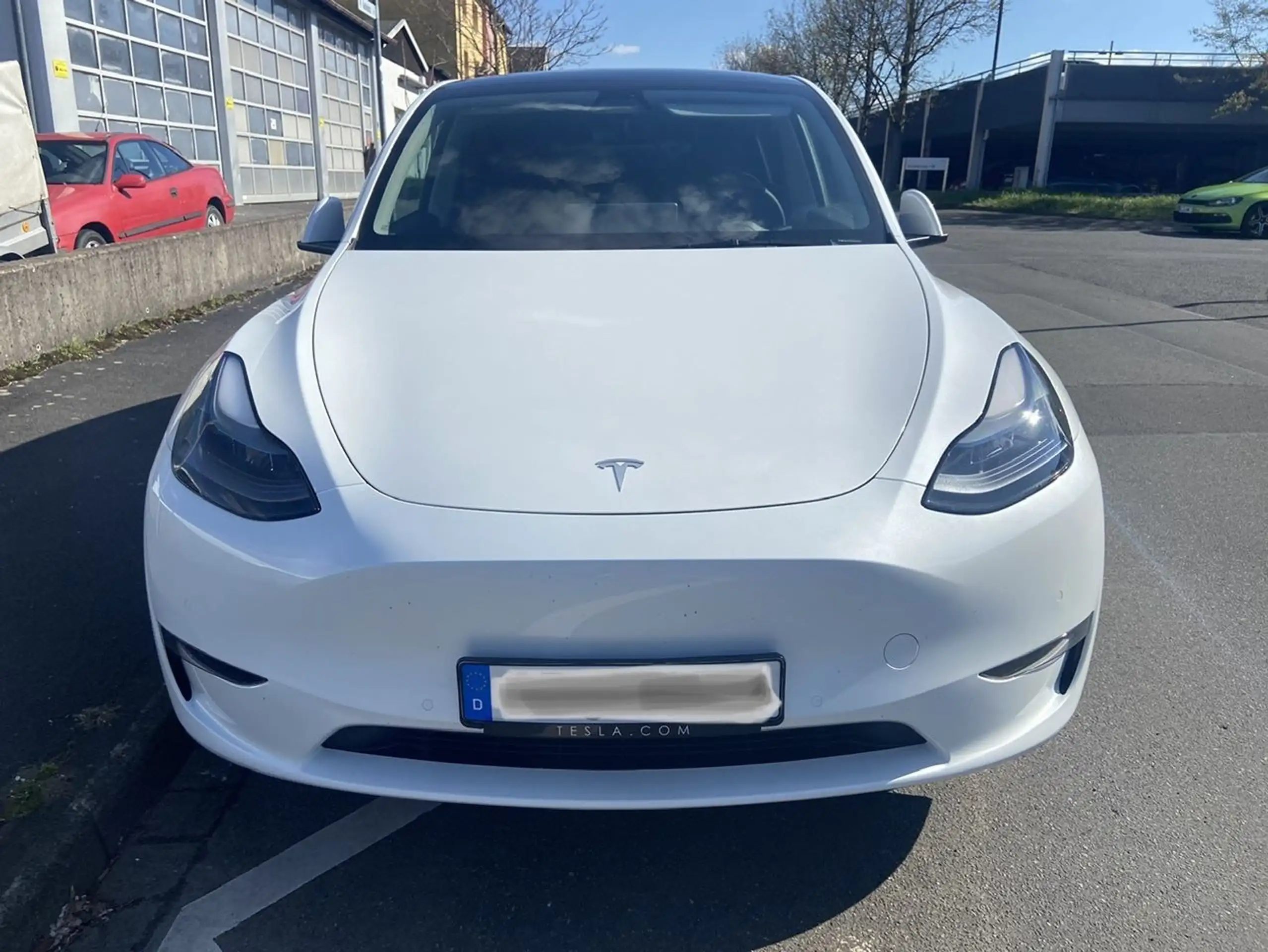 Tesla - Model Y