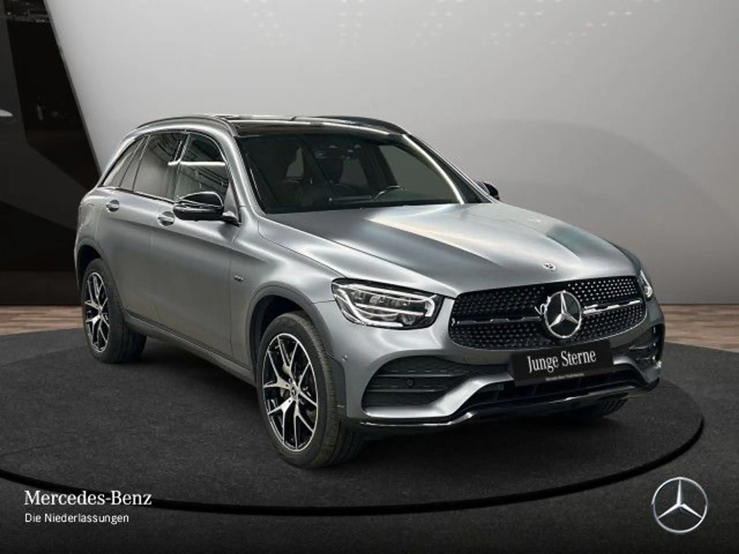 Mercedes-Benz - GLC 300