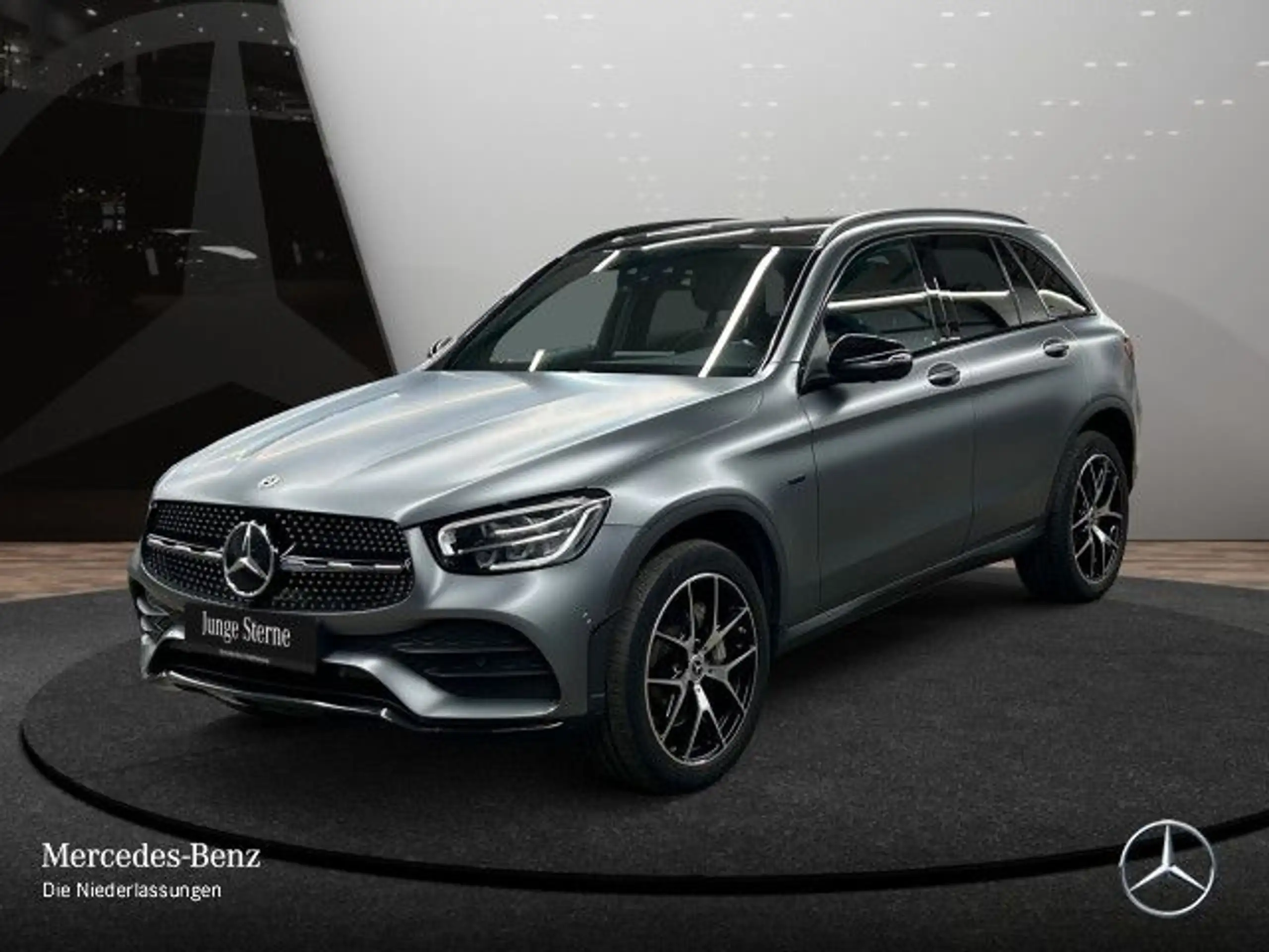 Mercedes-Benz - GLC 300