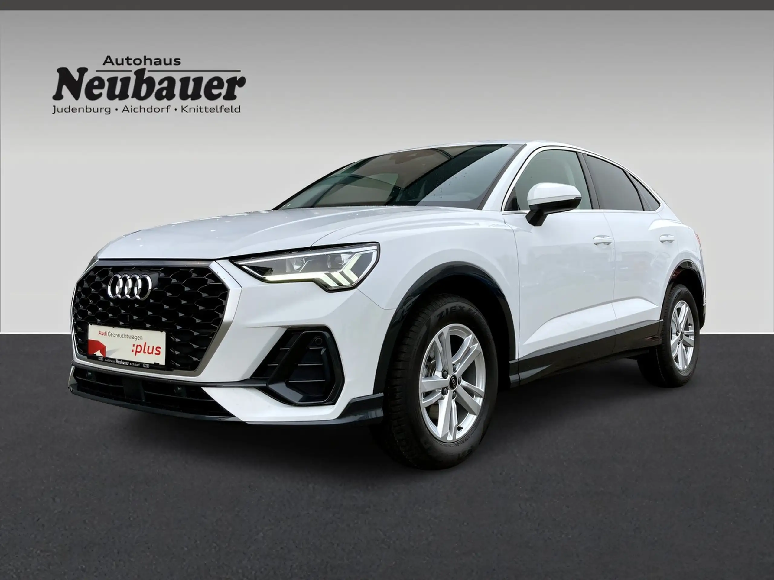 Audi - Q3