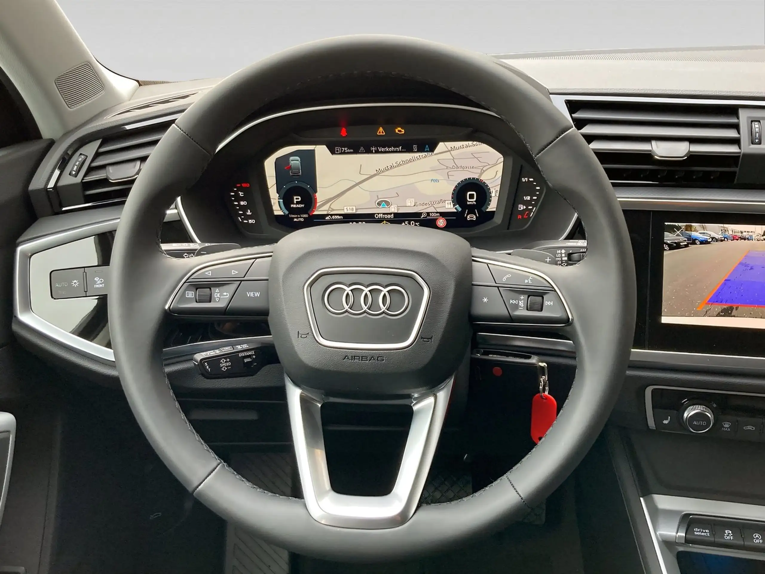 Audi - Q3