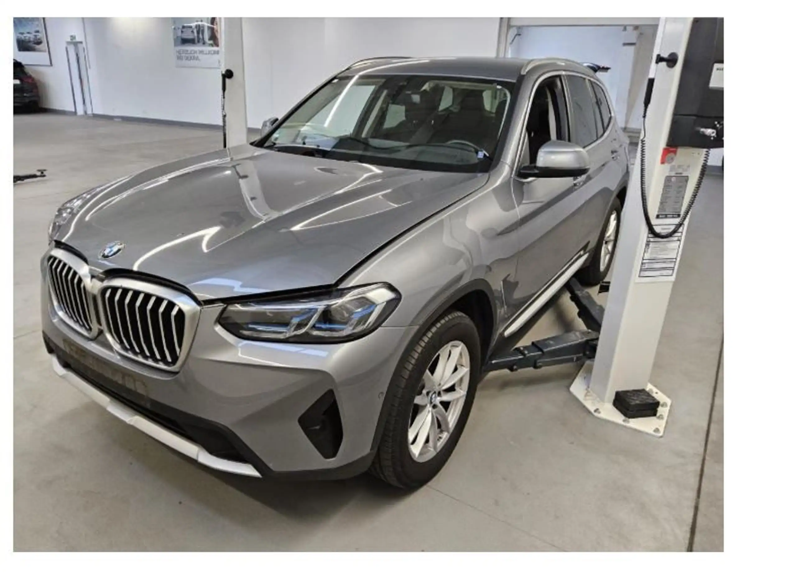 BMW - X3