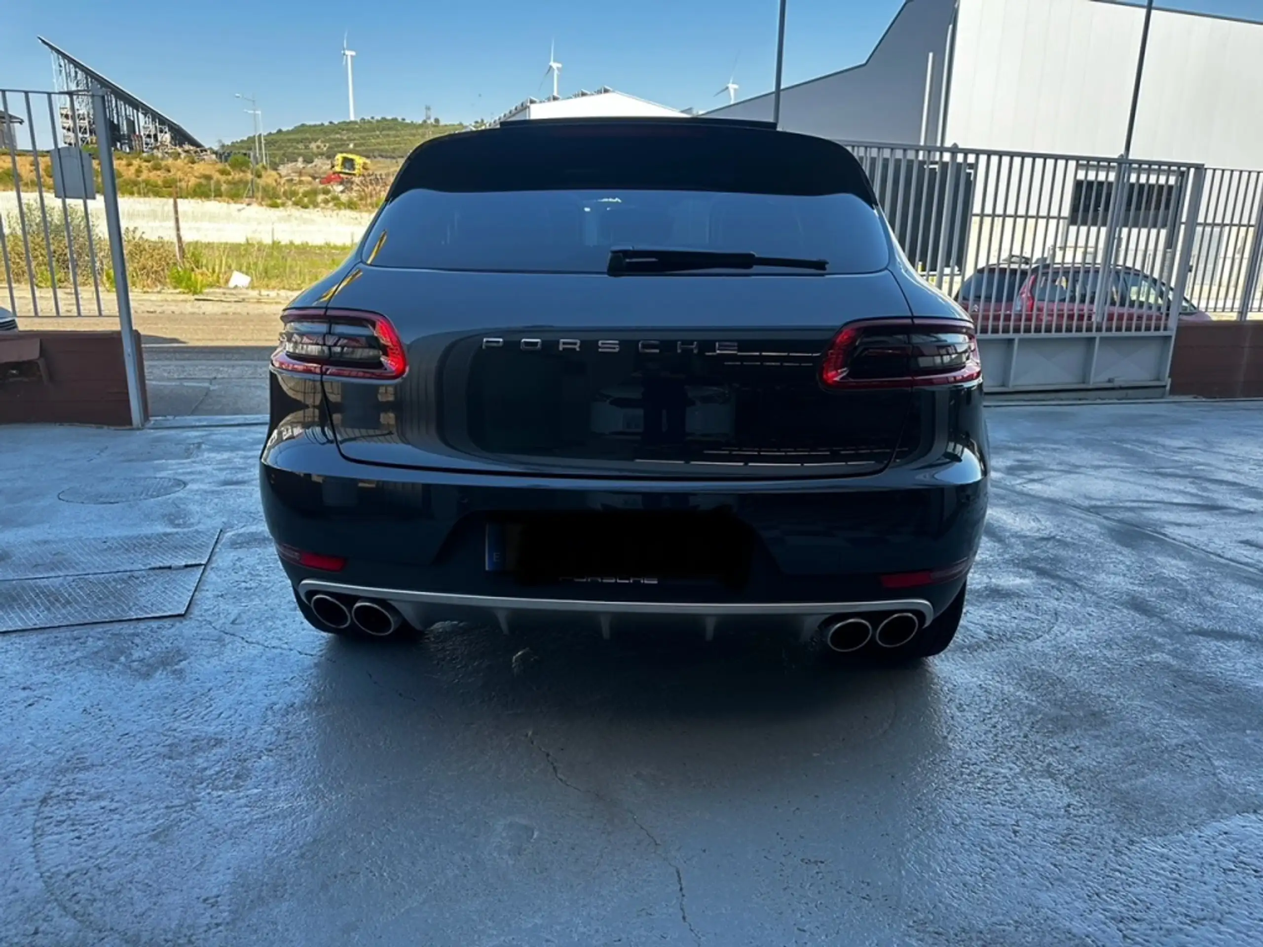 Porsche - Macan