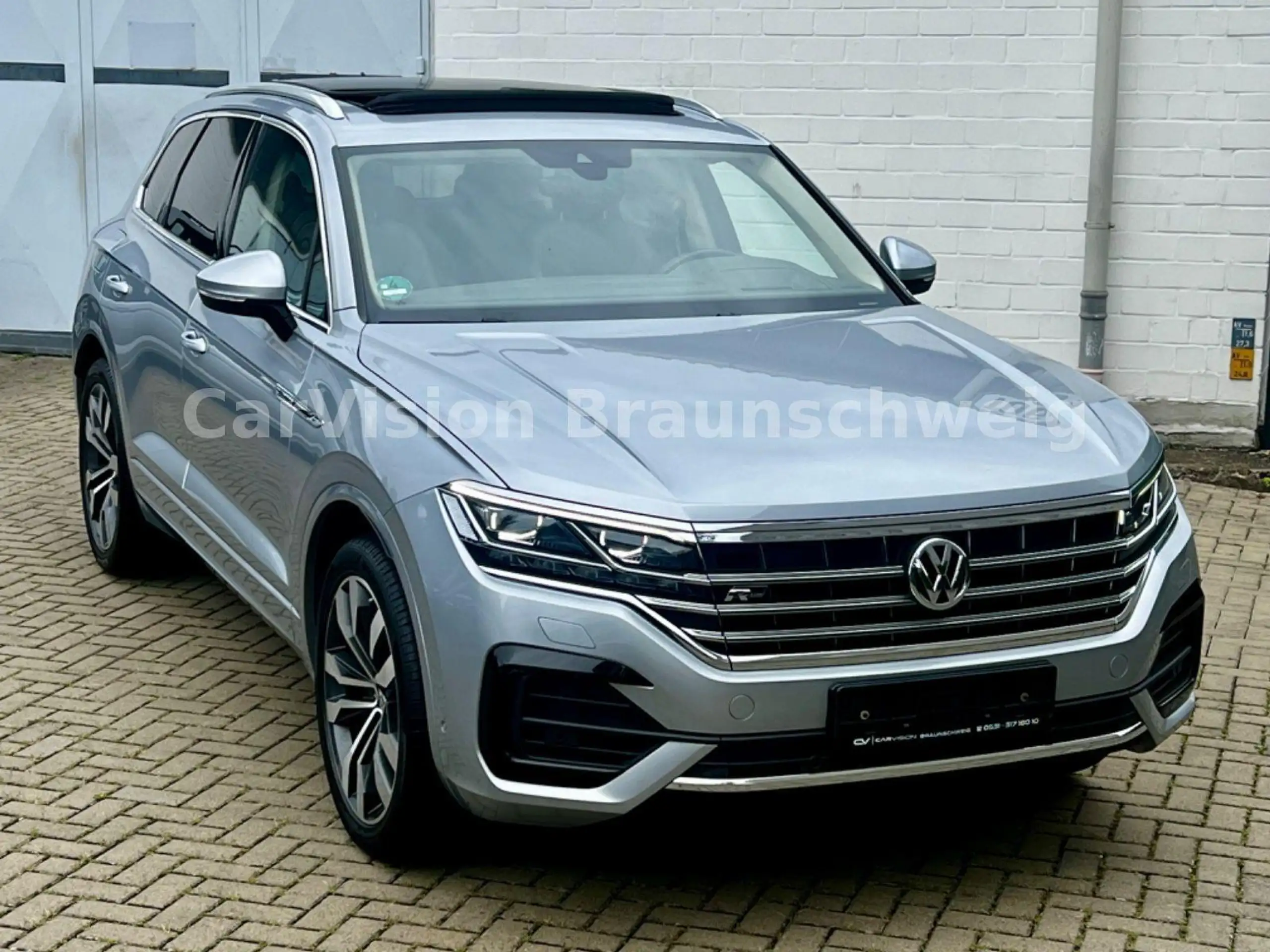 Volkswagen - Touareg